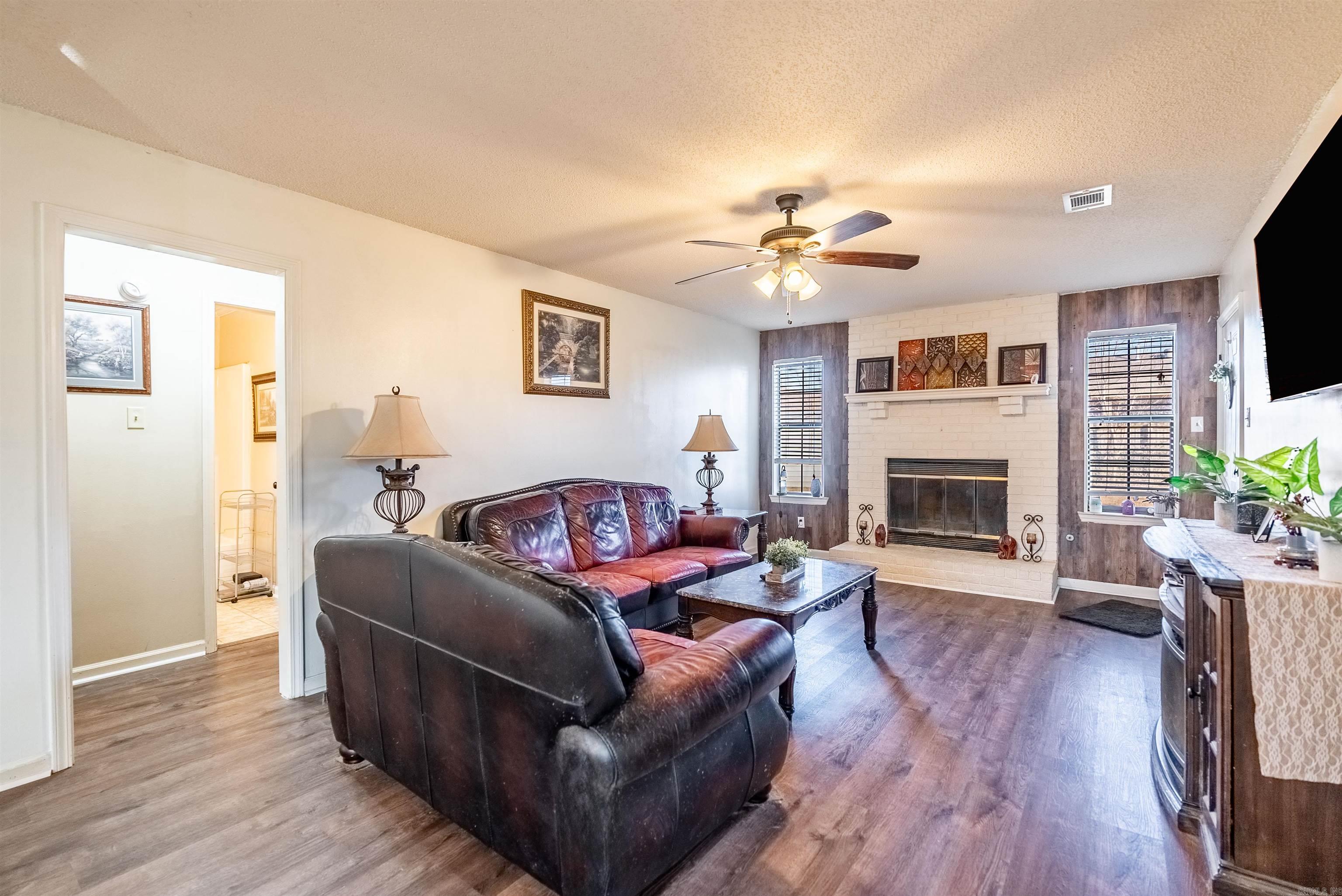 1002 Latigo Trail
