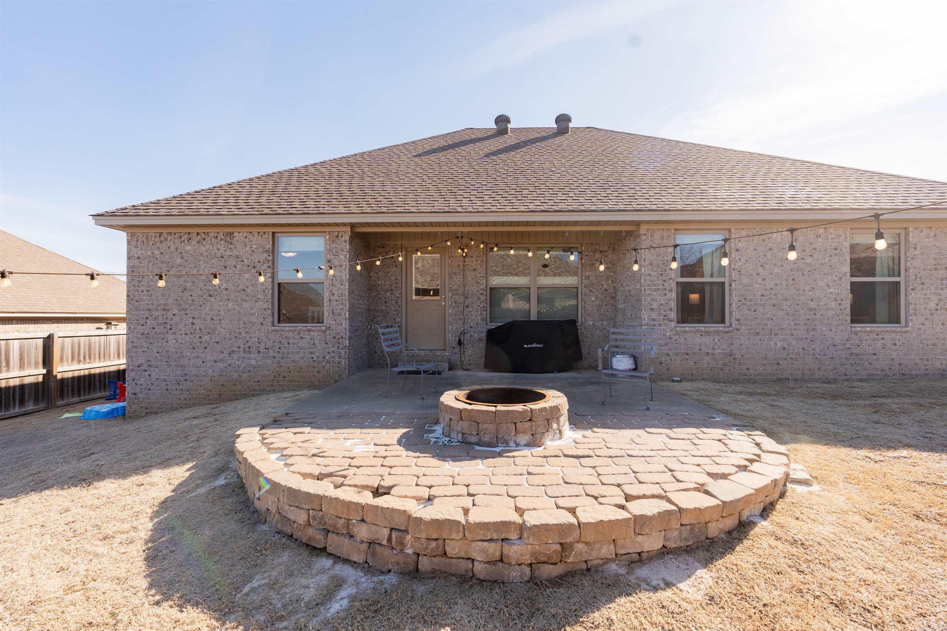 2621 Ridgewood Road