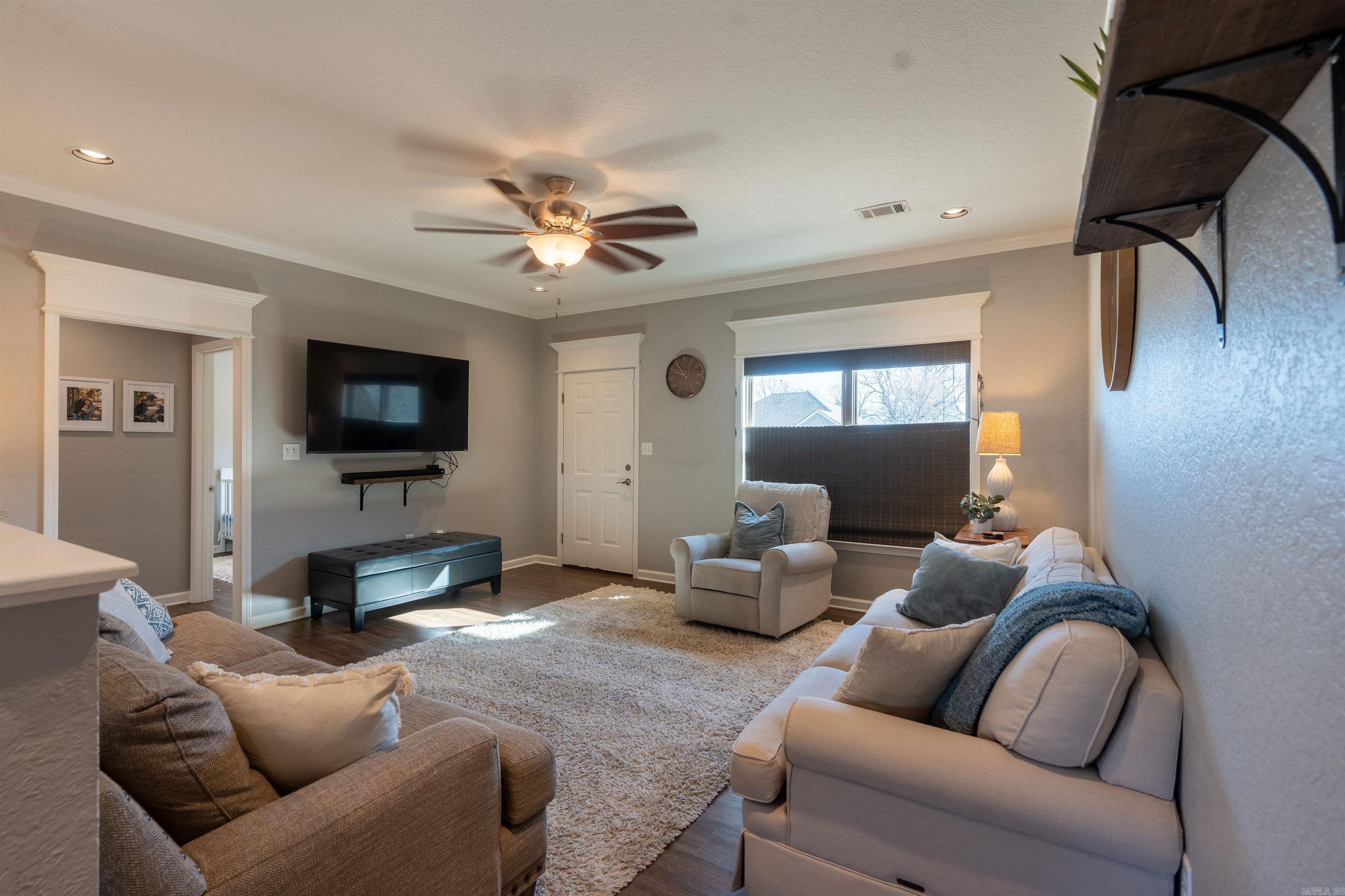 2621 Ridgewood Road