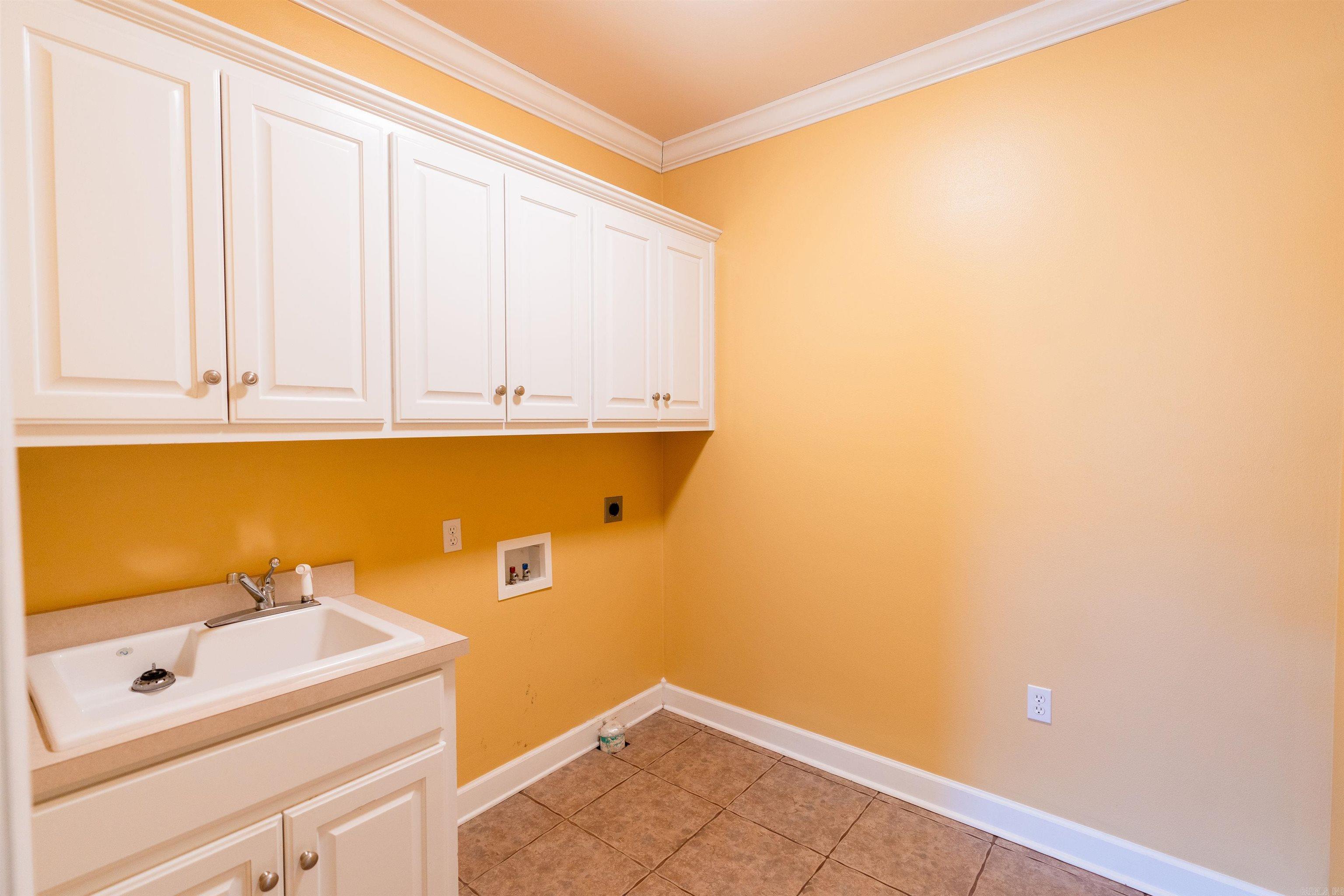 2306 Saxony Boulevard