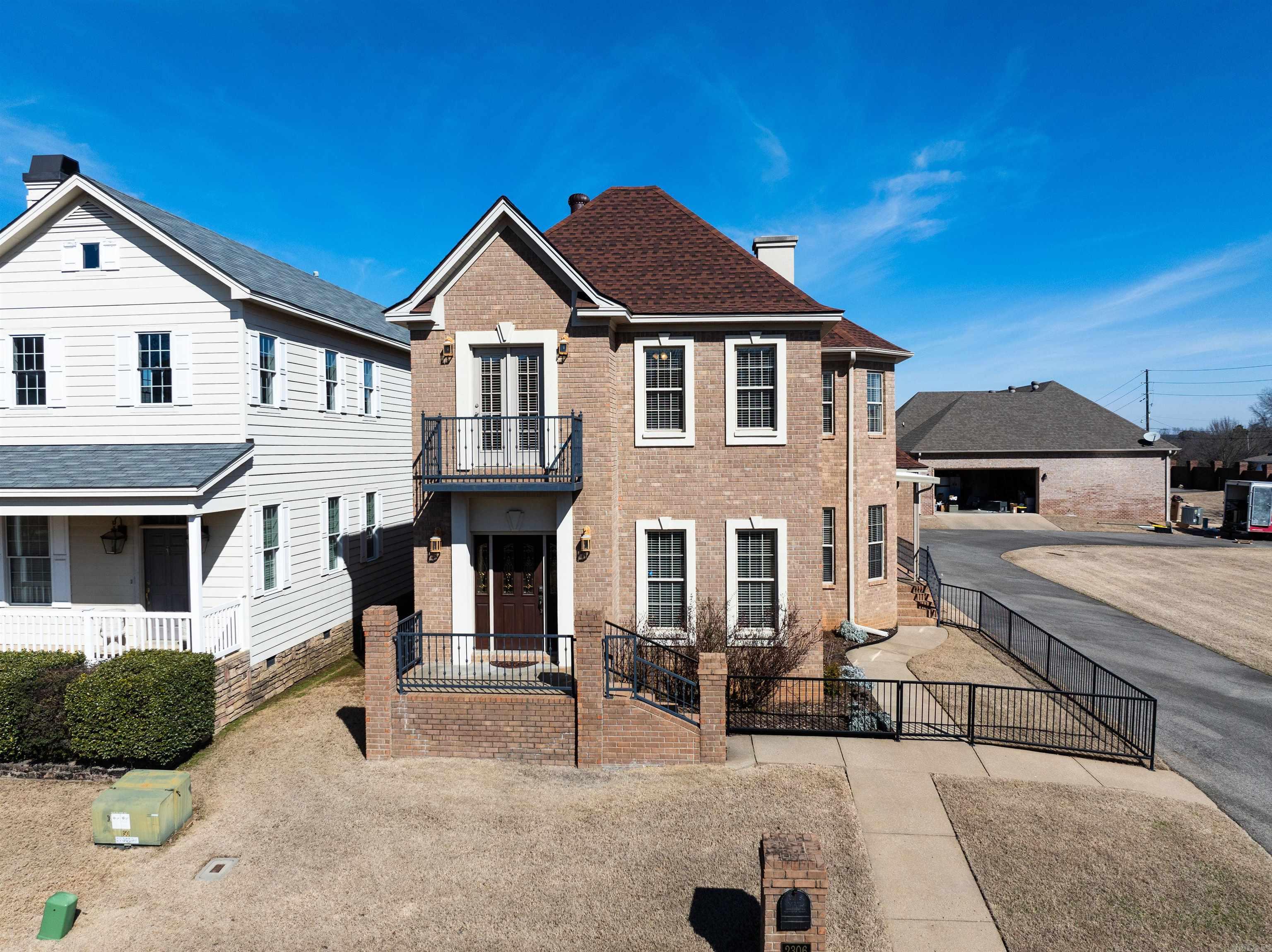 2306 Saxony Boulevard