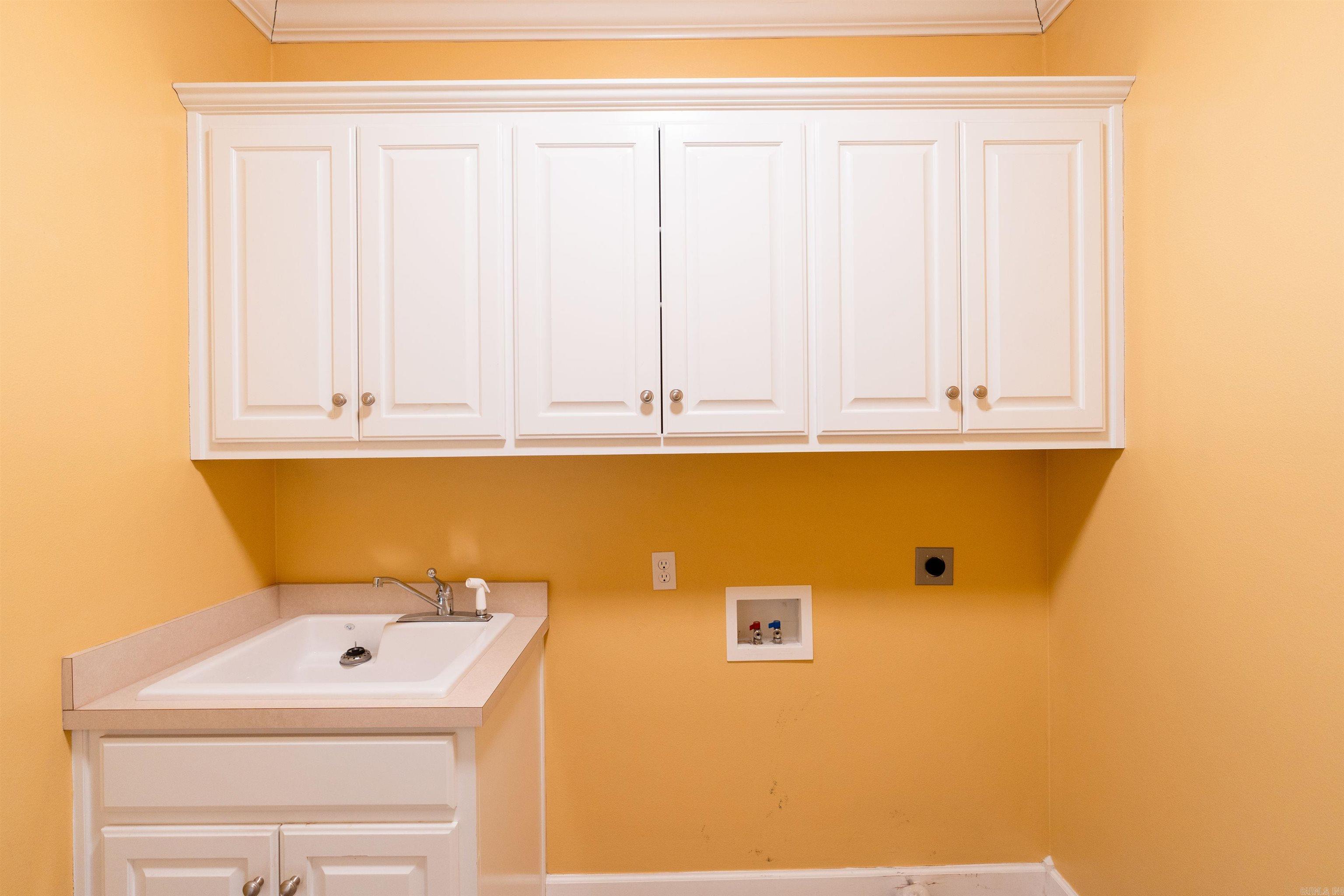 2306 Saxony Boulevard