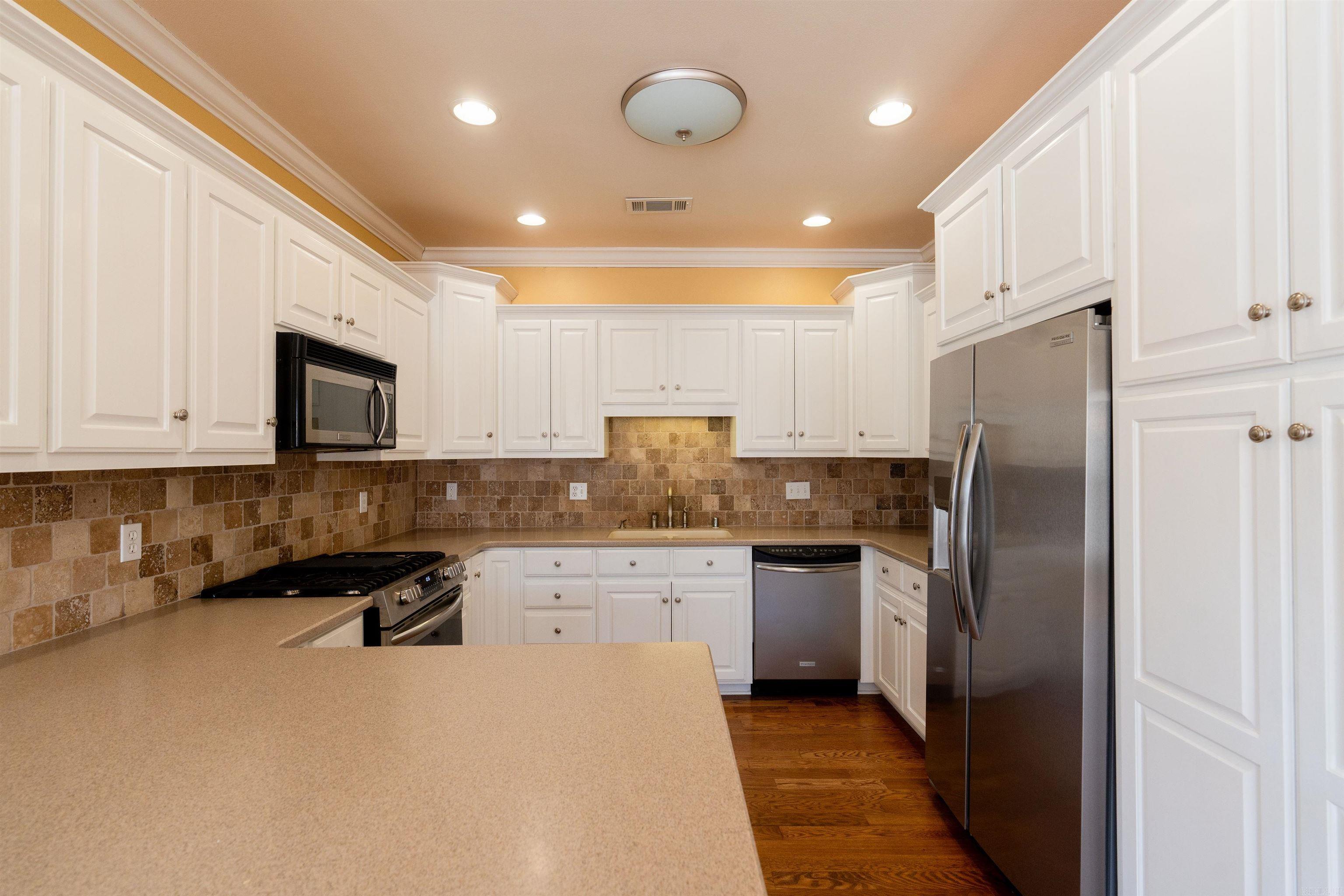 2306 Saxony Boulevard