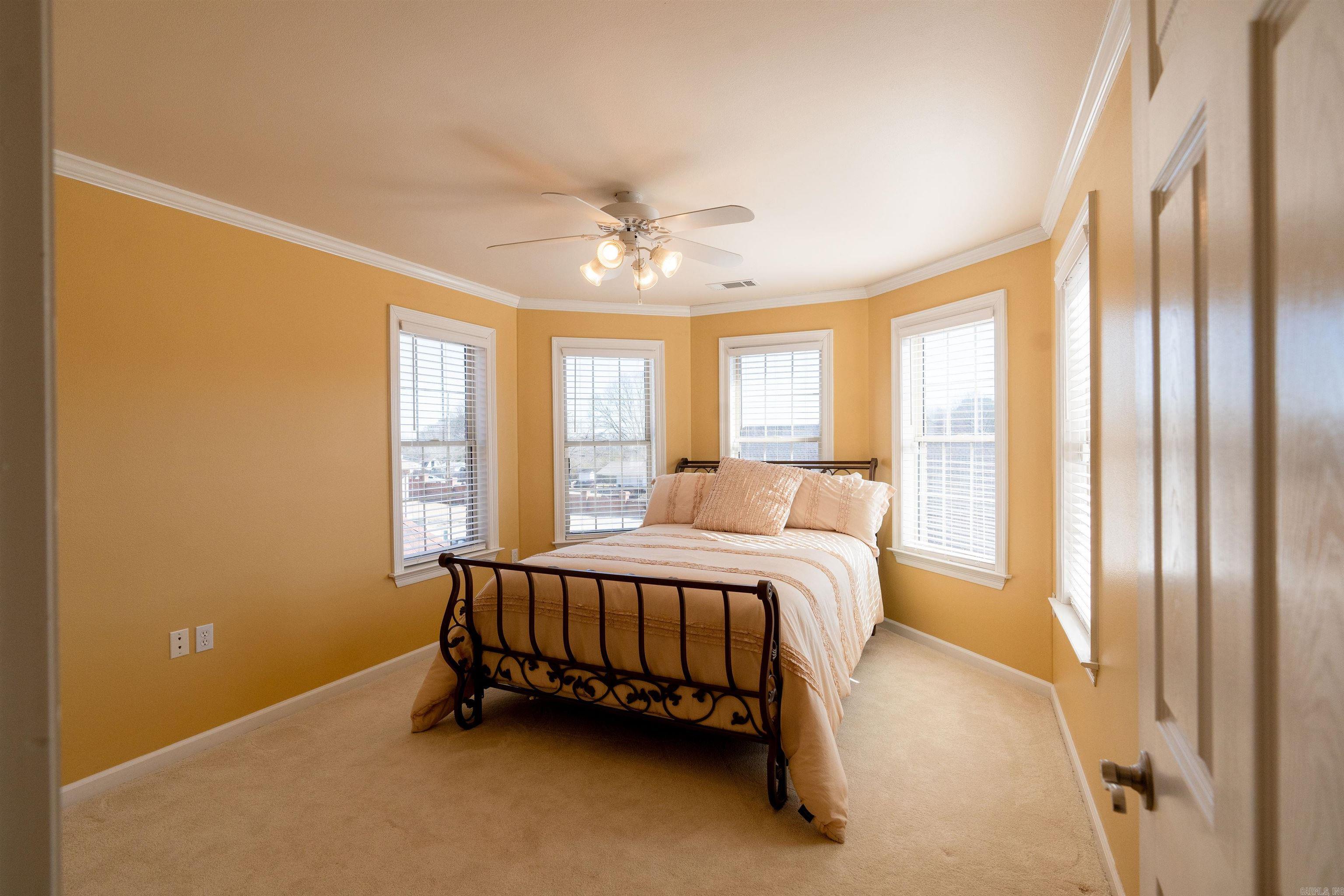 2306 Saxony Boulevard