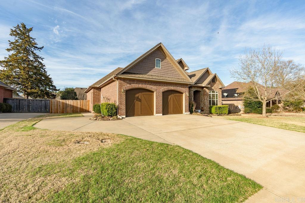 3206 Saddlebrook Drive