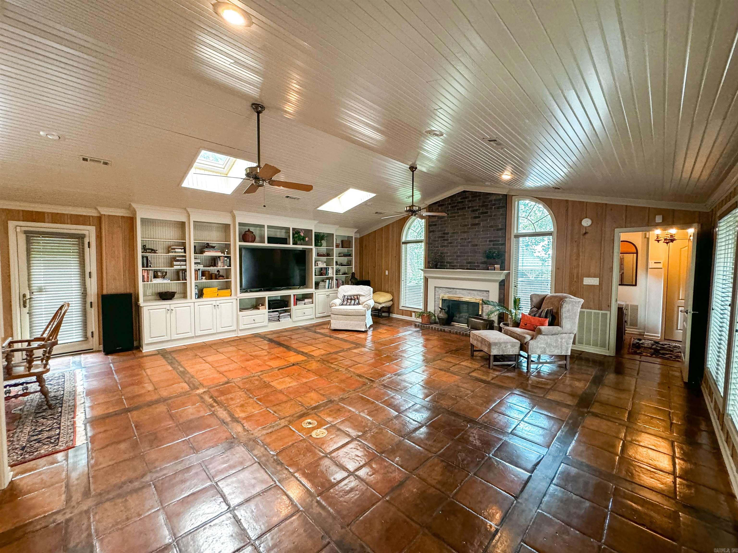 1105 Dobbins Drive