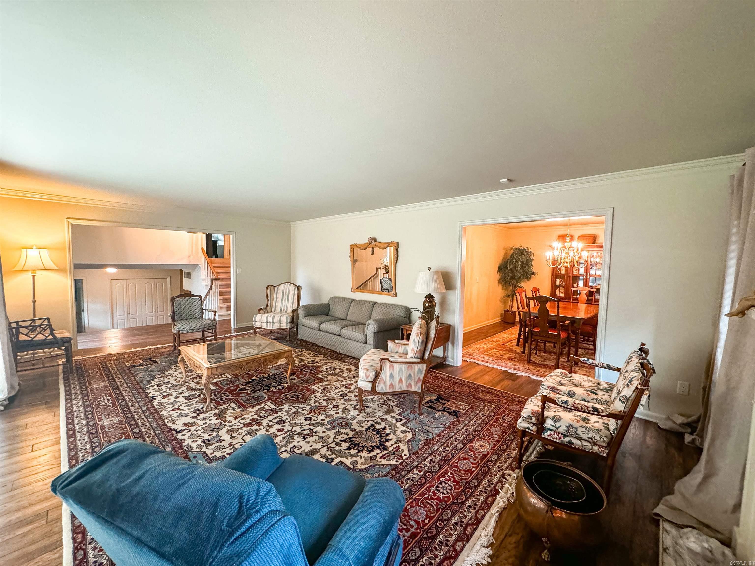 1105 Dobbins Drive