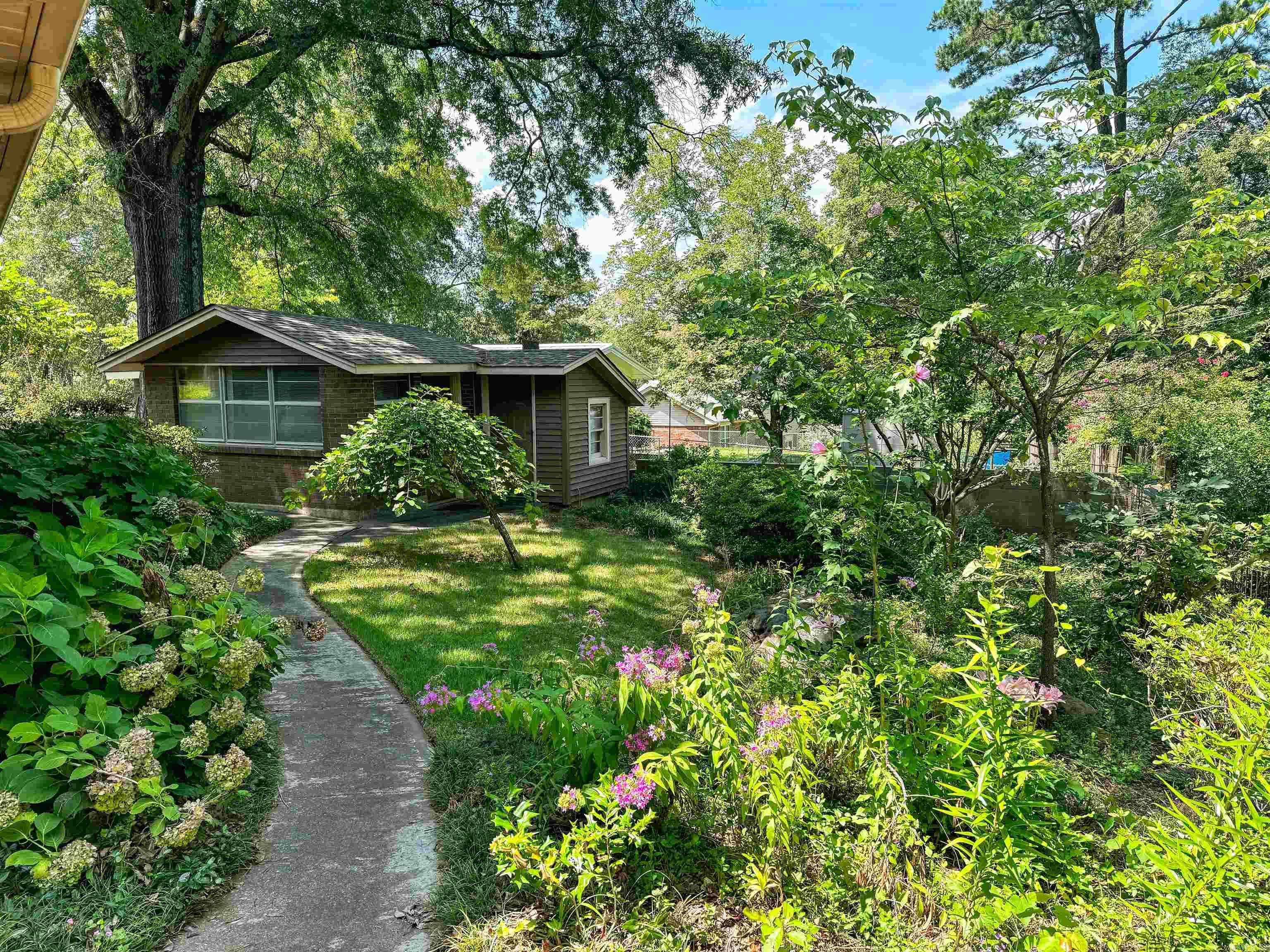 1105 Dobbins Drive