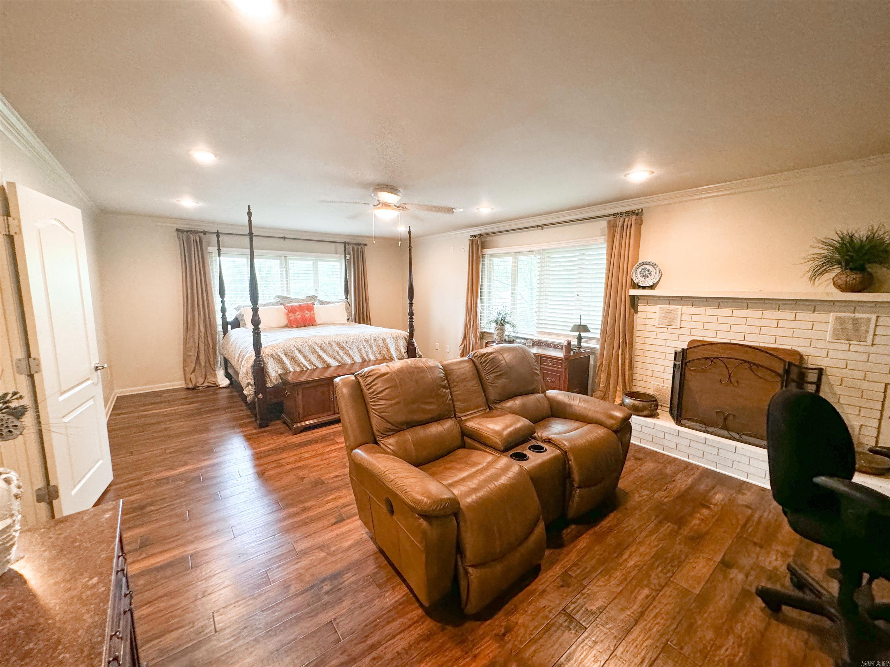 1105 Dobbins Drive
