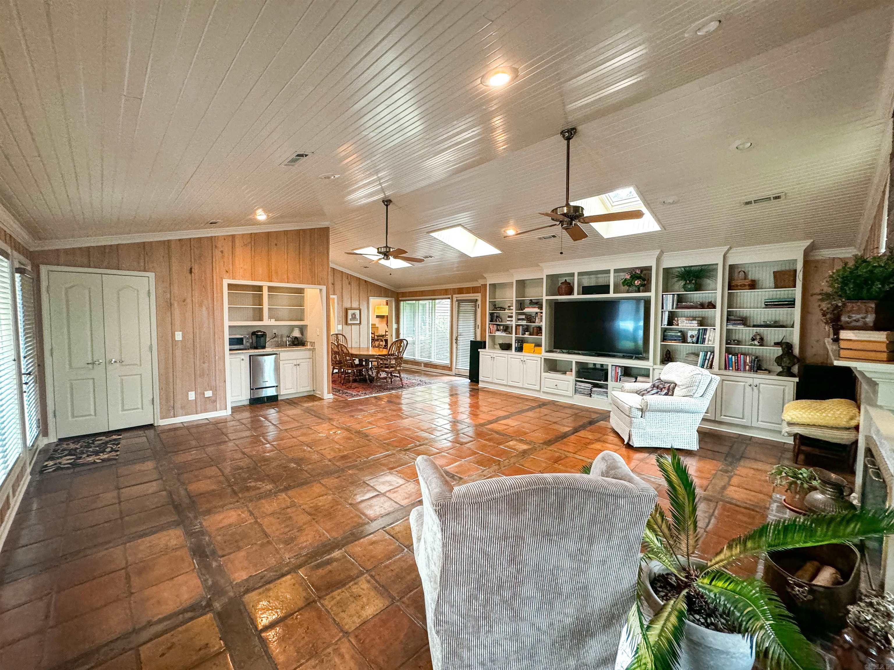 1105 Dobbins Drive