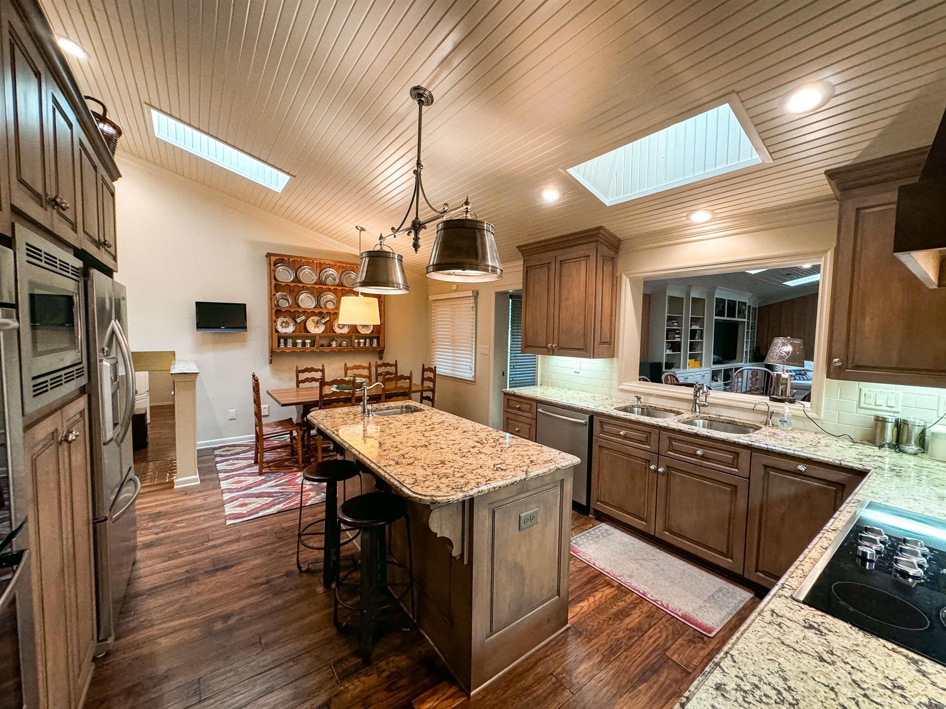 1105 Dobbins Drive