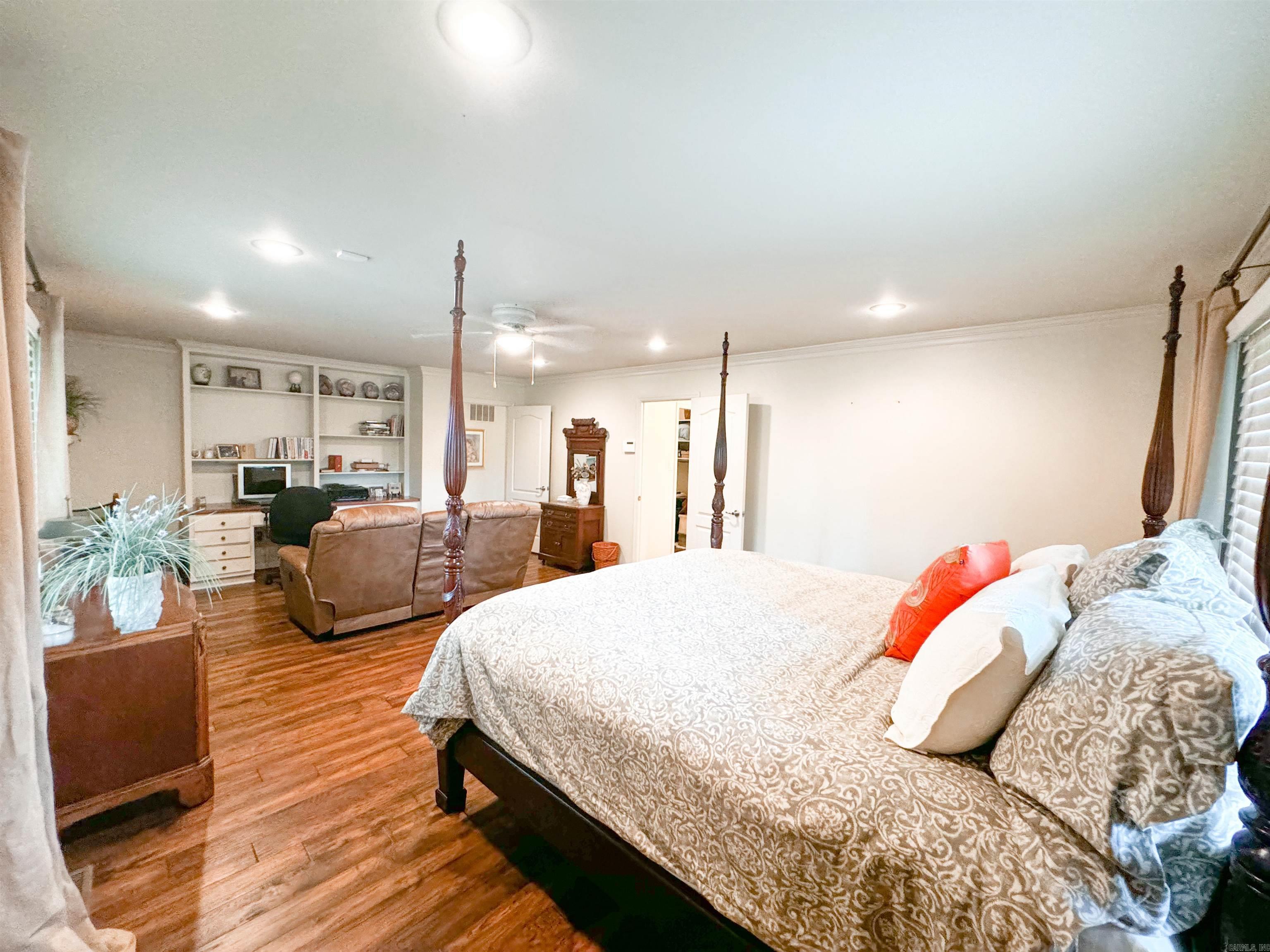 1105 Dobbins Drive