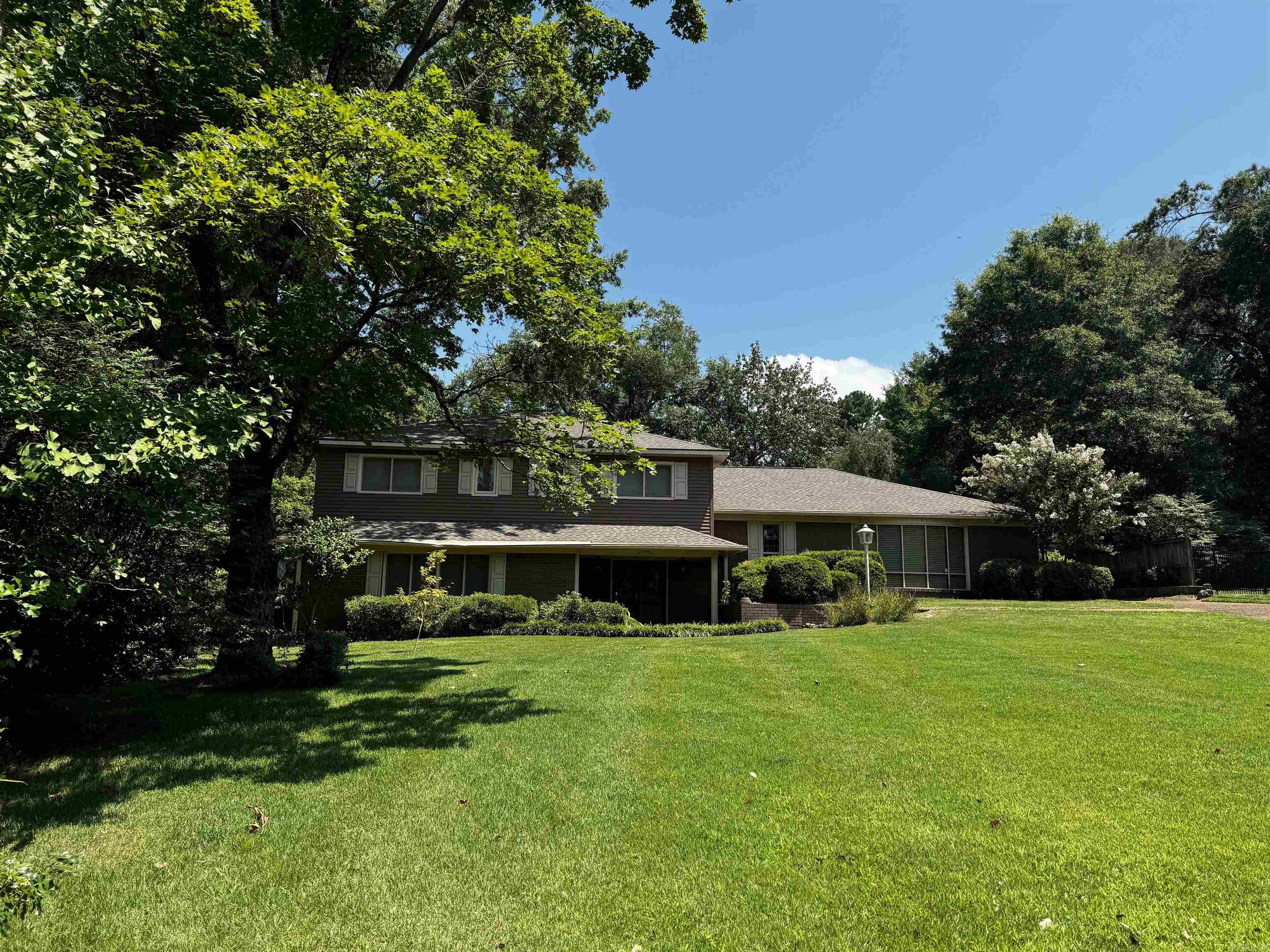 1105 Dobbins Drive