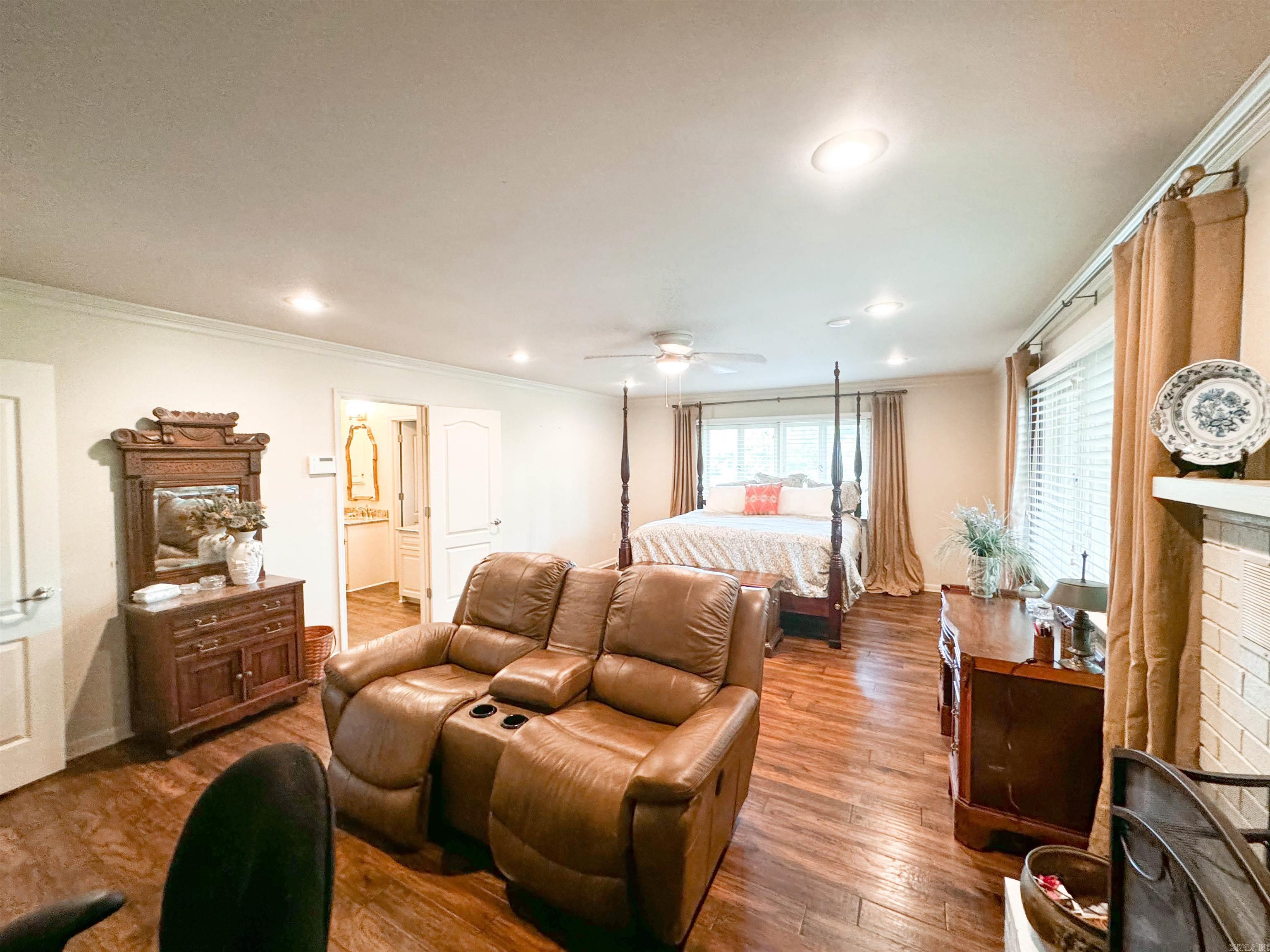 1105 Dobbins Drive