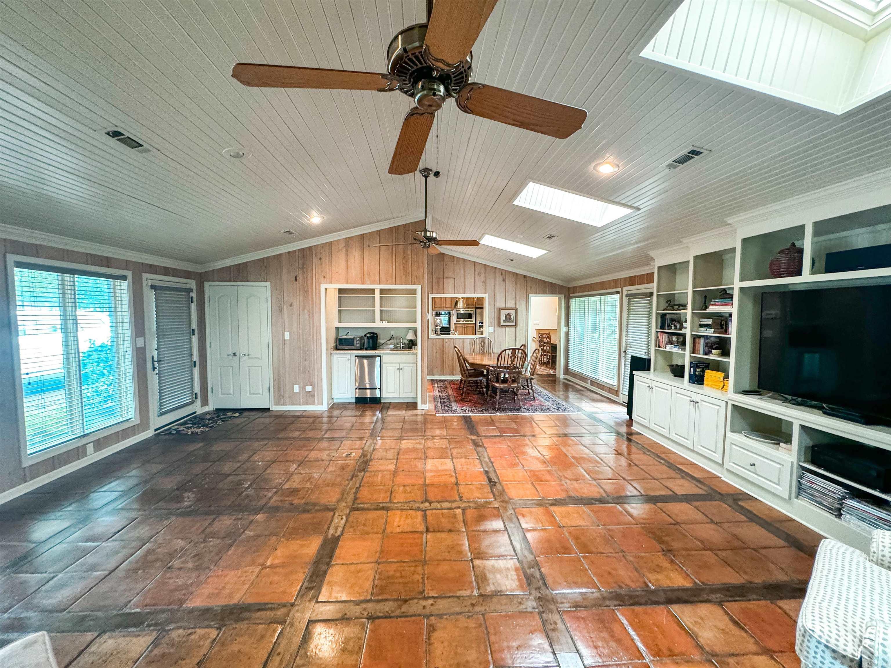 1105 Dobbins Drive