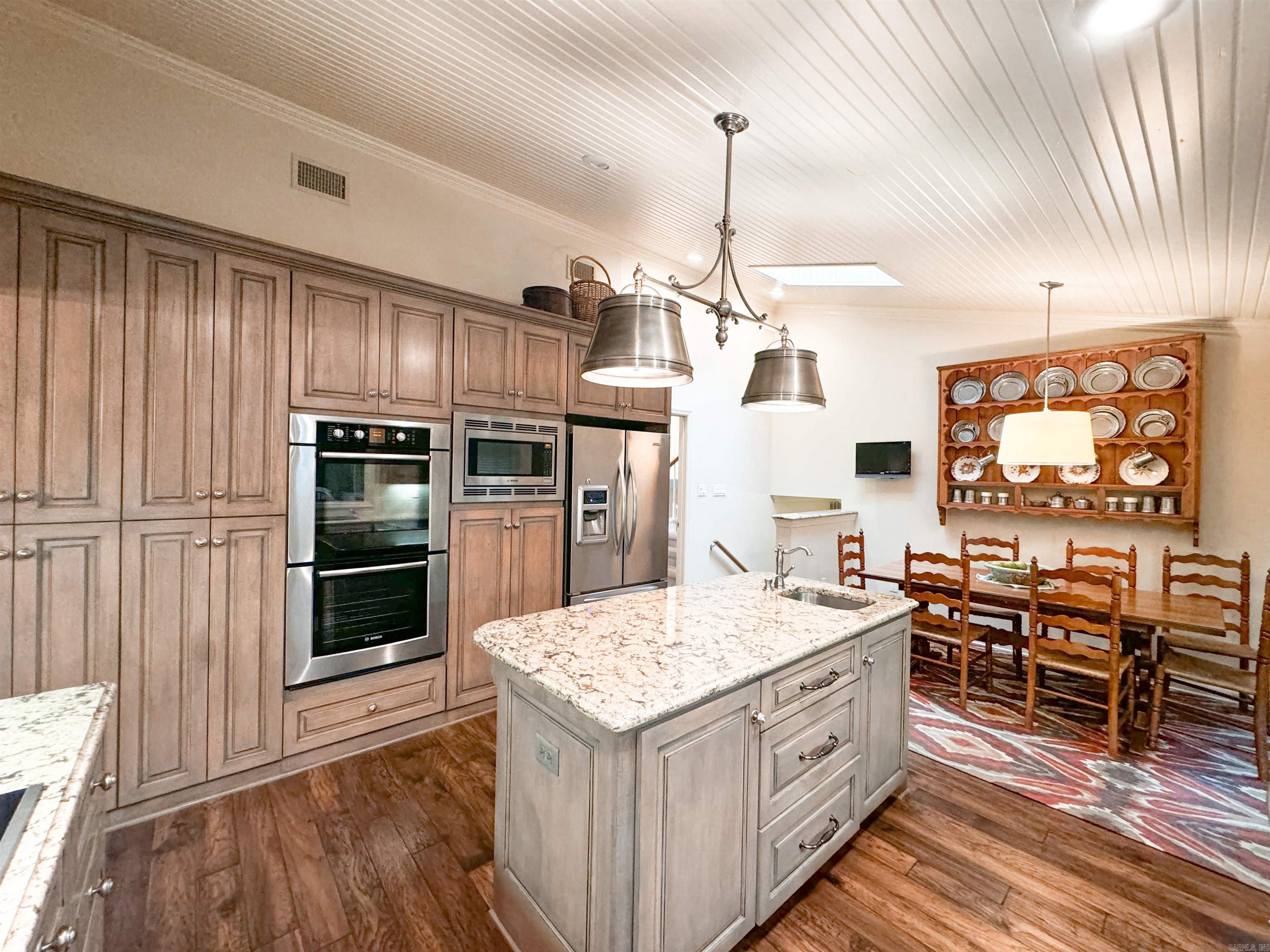 1105 Dobbins Drive