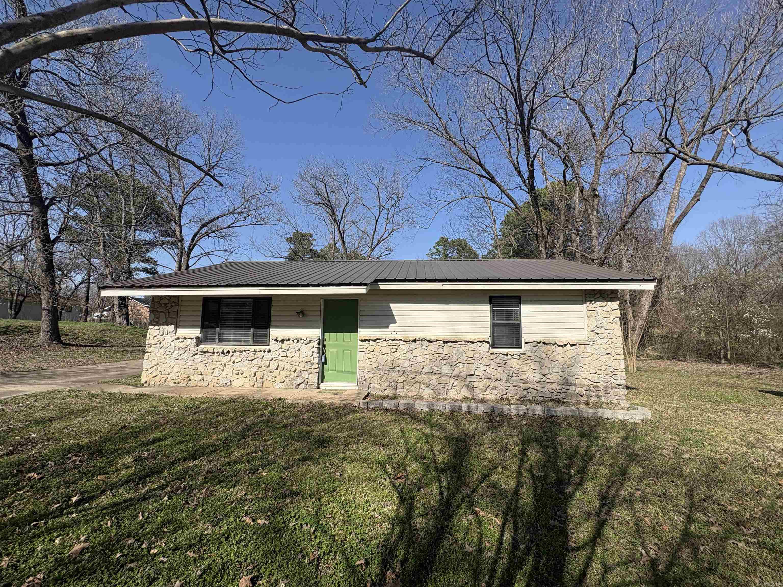 415 E Main Street