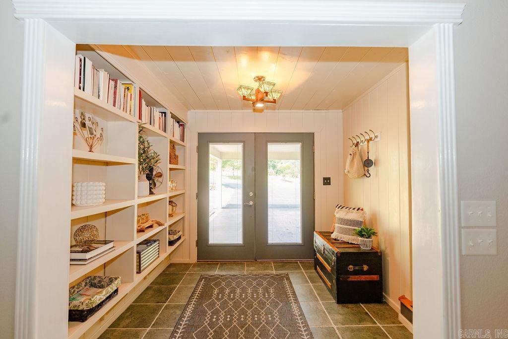 104 Lake Ridge Drive