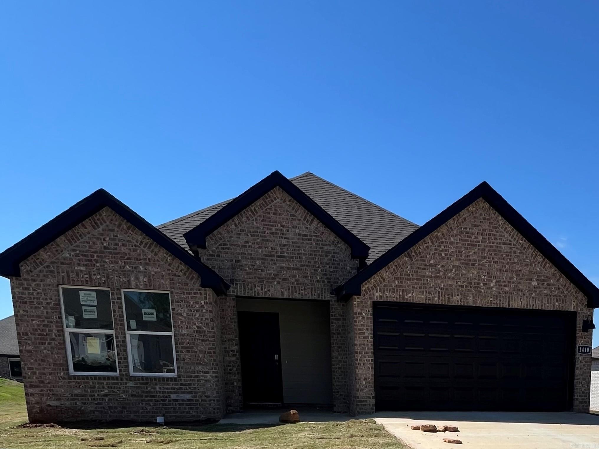 1410 Ridgefield Circle