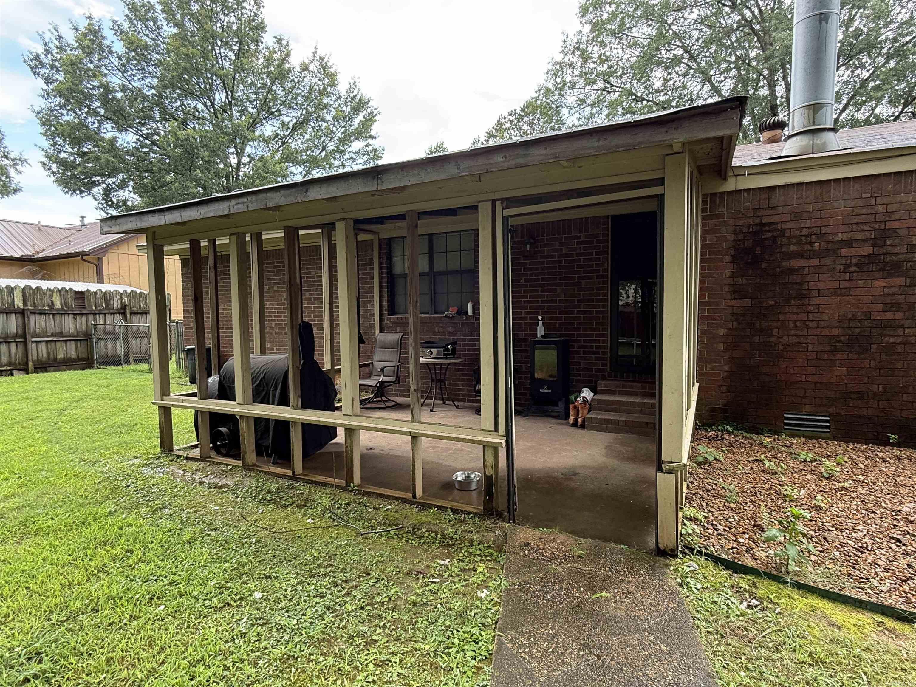 38 Foxboro Drive