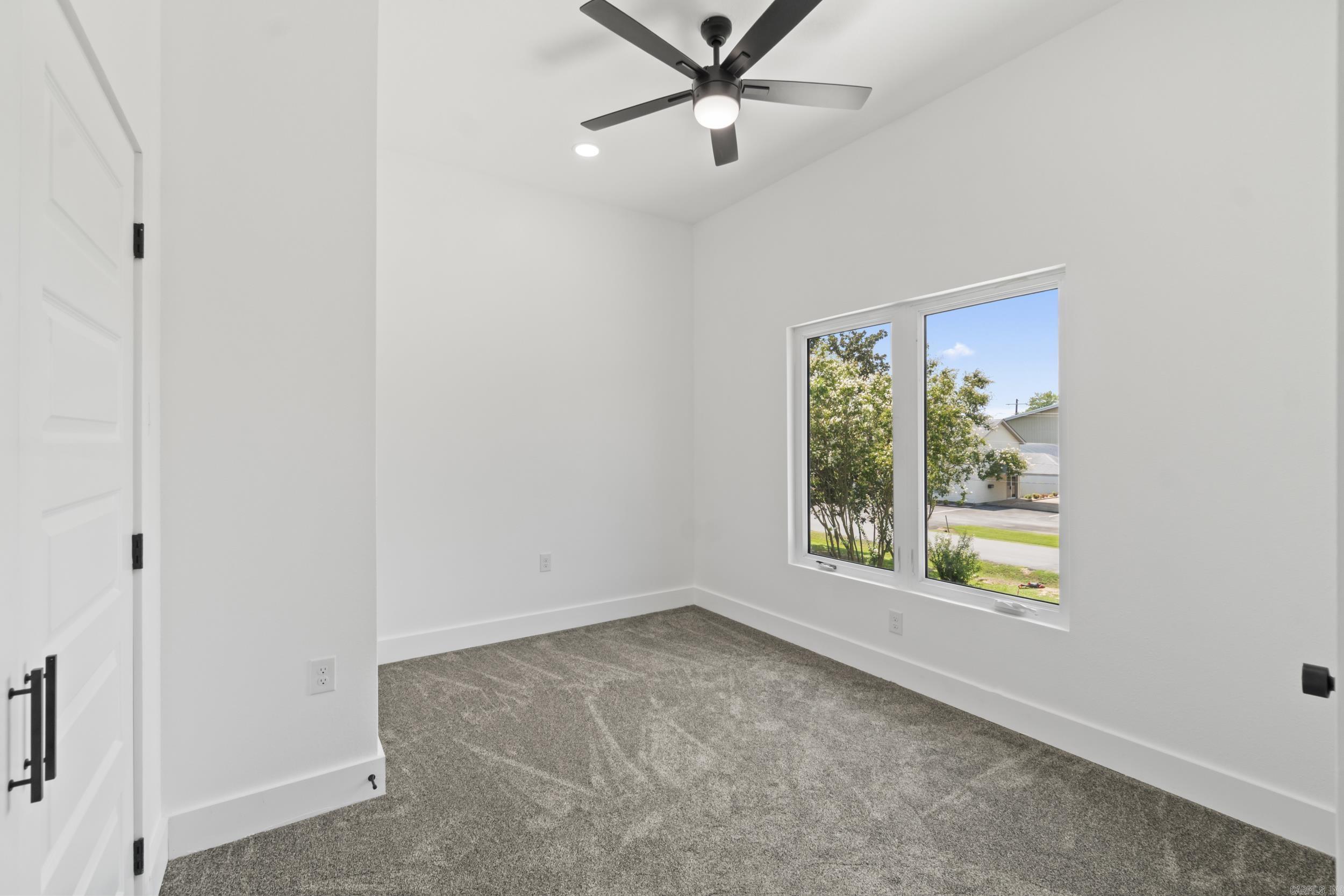 203 N Jeff Davis Avenue