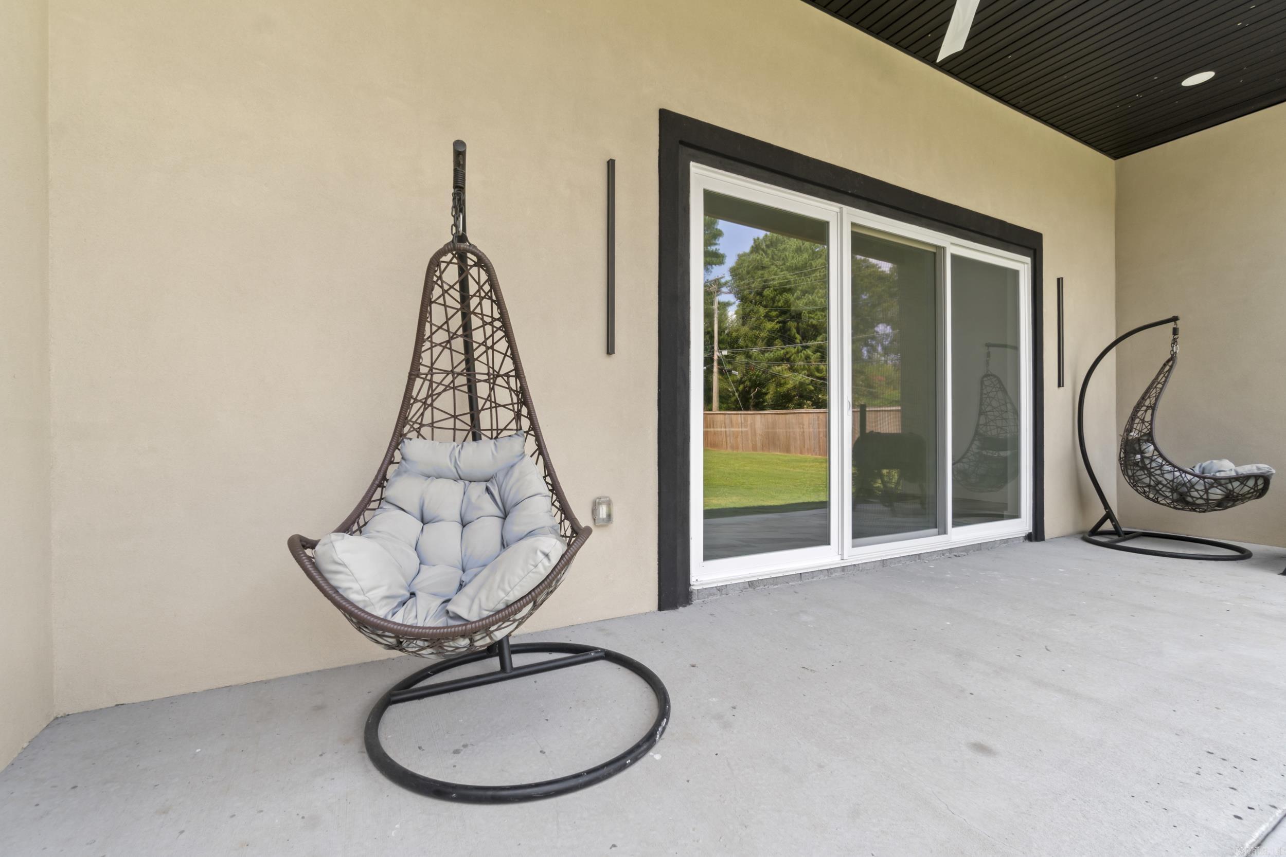 203 N Jeff Davis Avenue