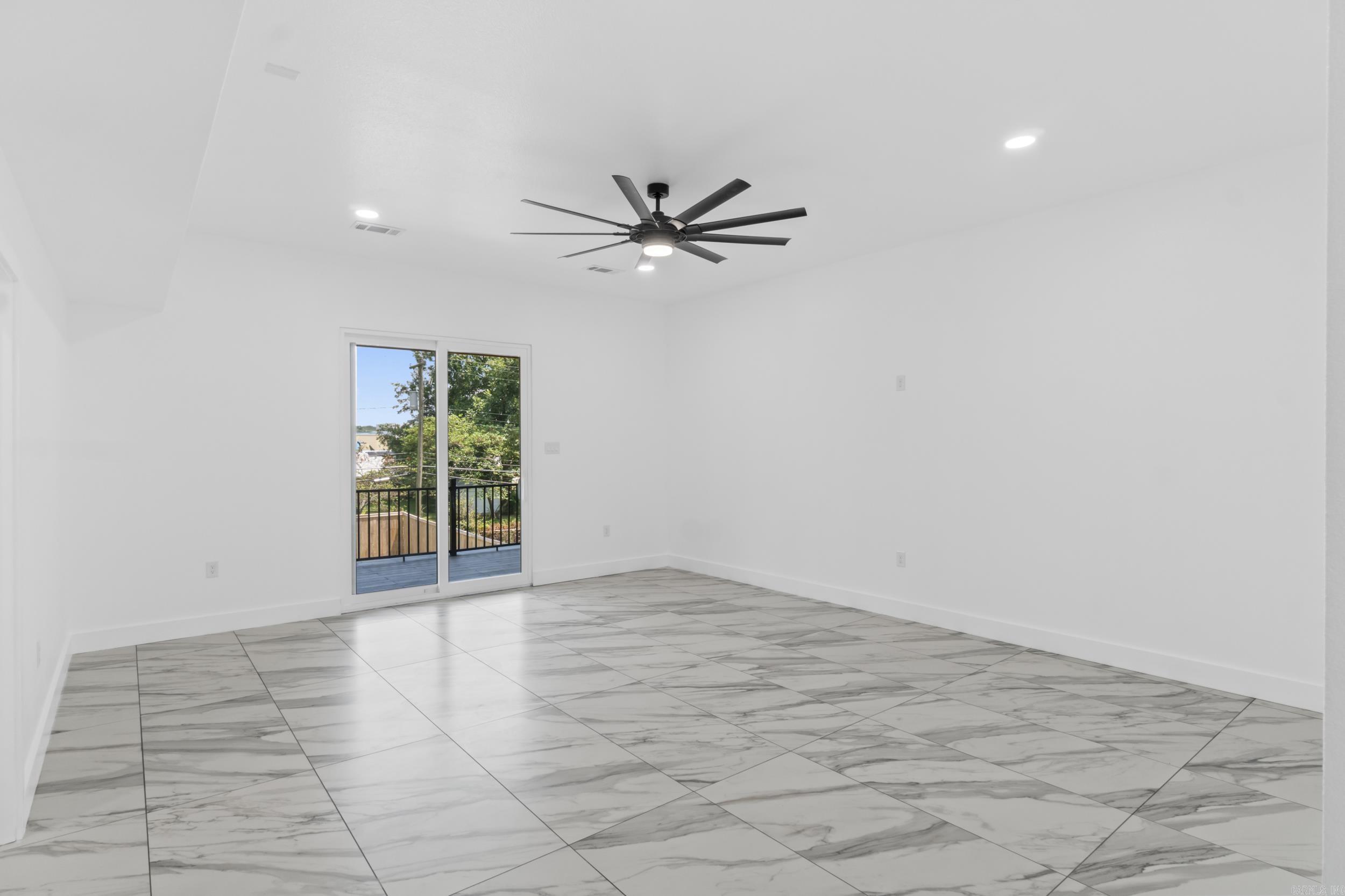 203 N Jeff Davis Avenue