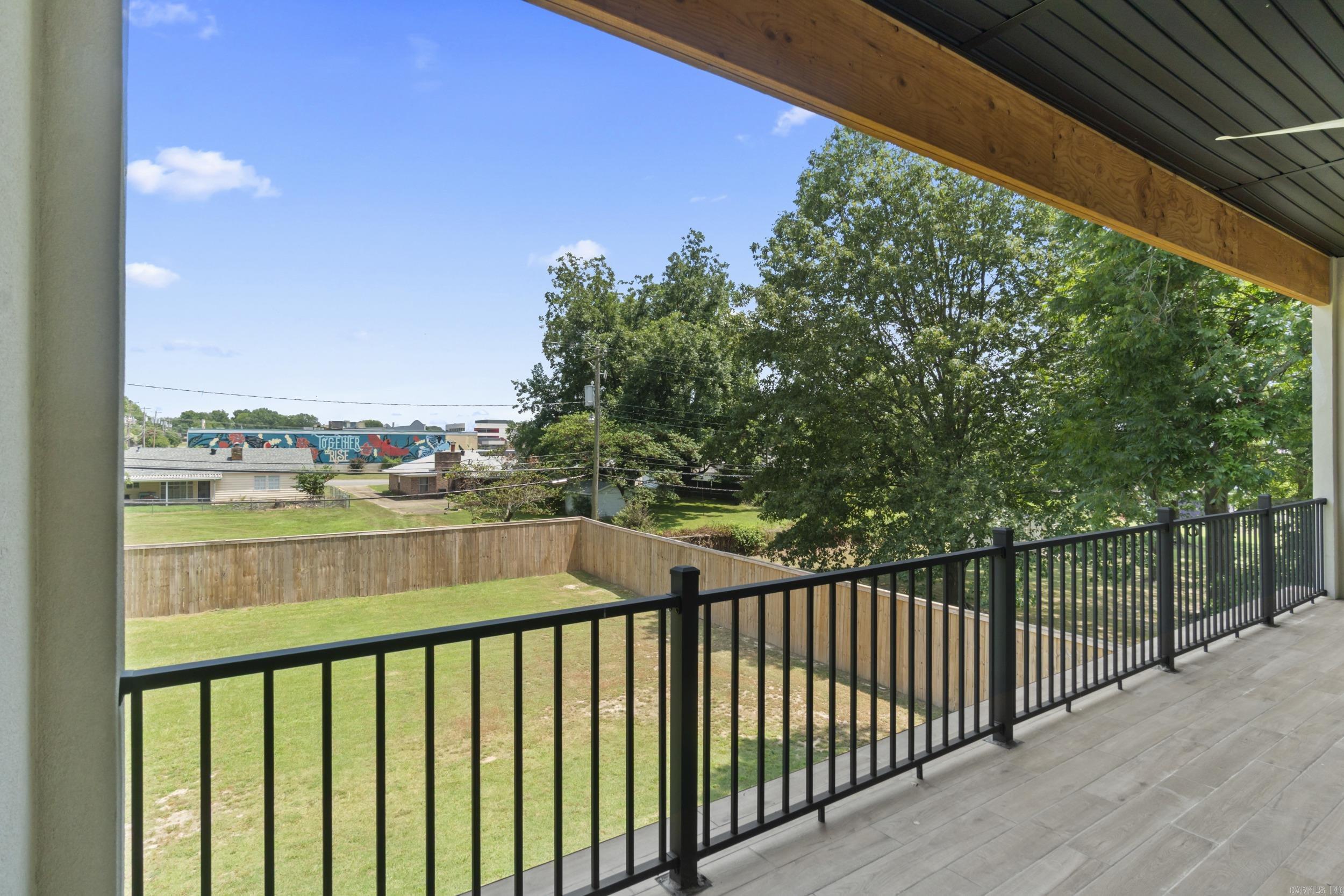 203 N Jeff Davis Avenue