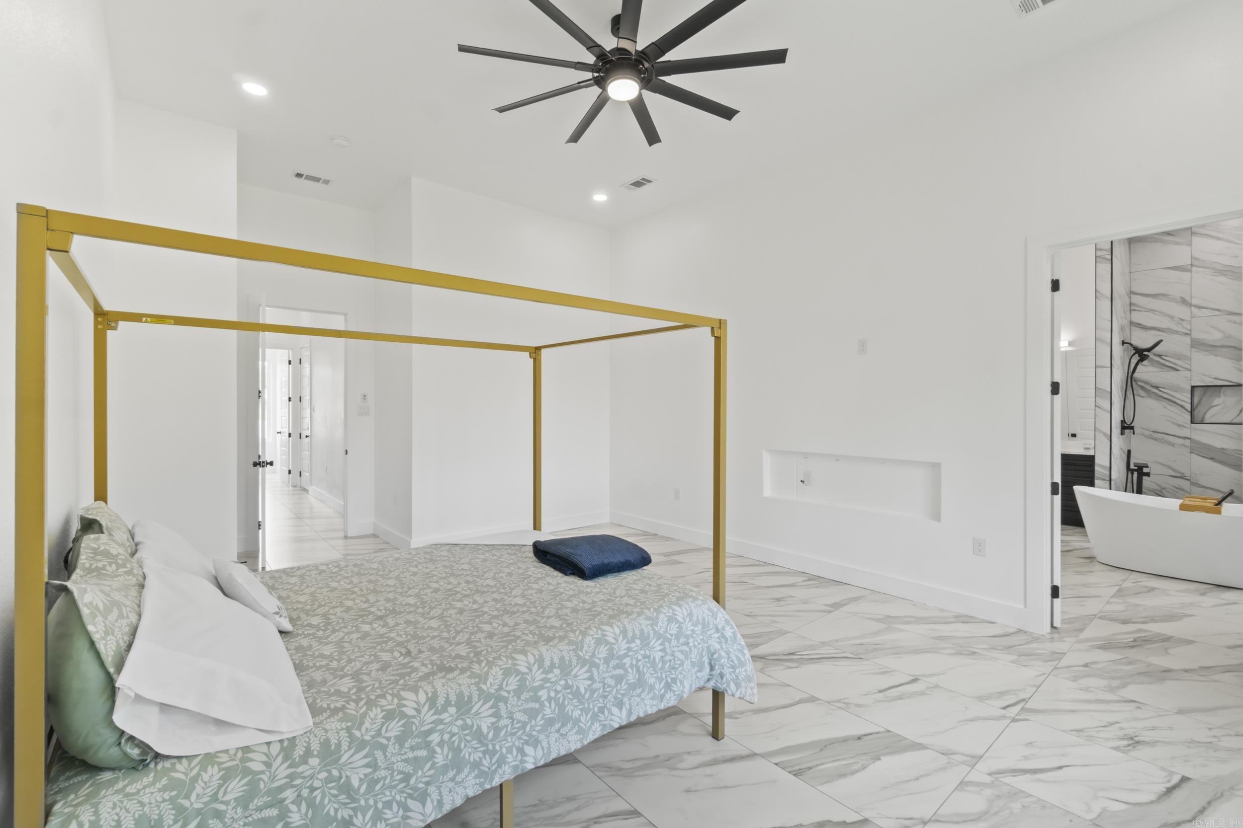 203 N Jeff Davis Avenue