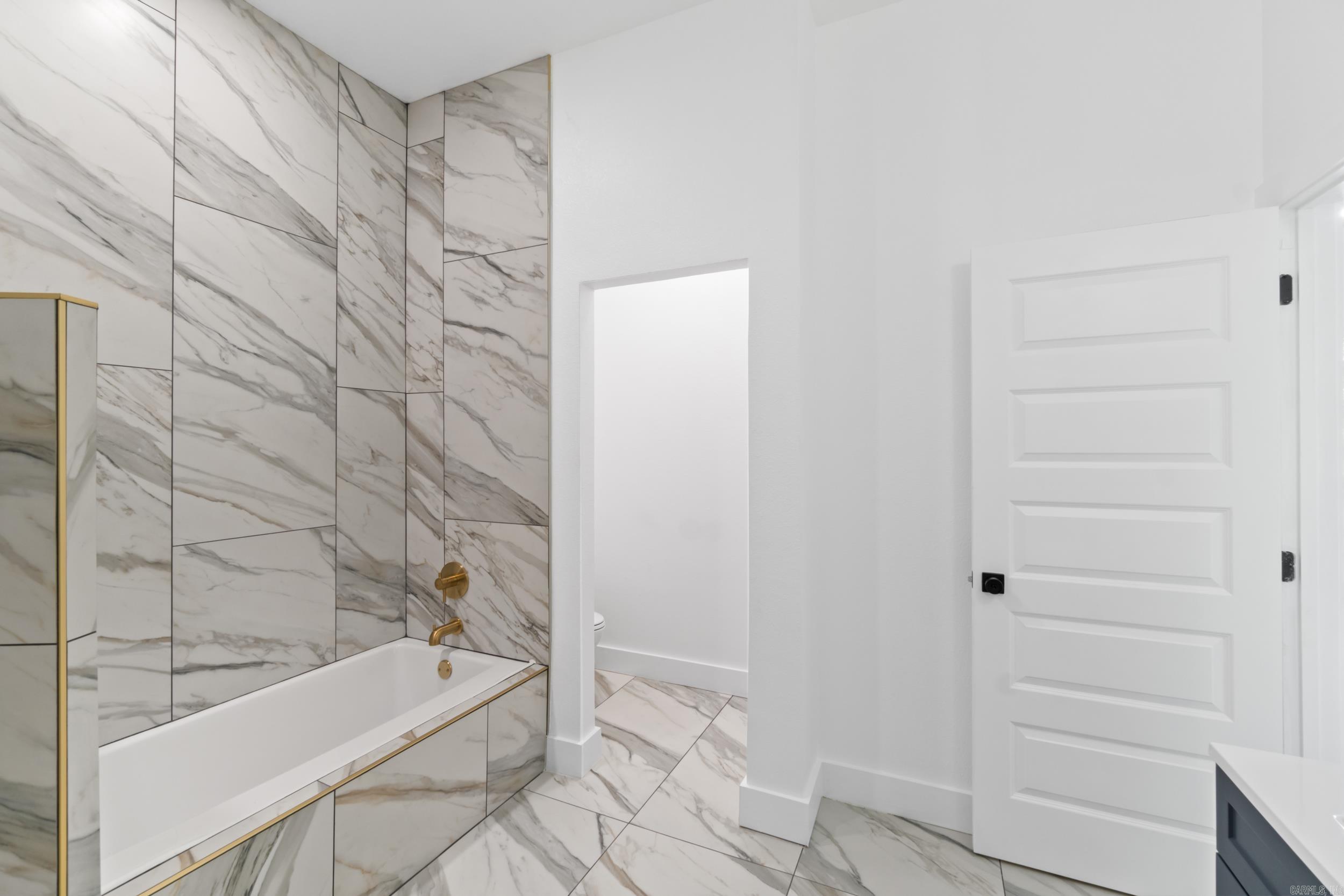 203 N Jeff Davis Avenue