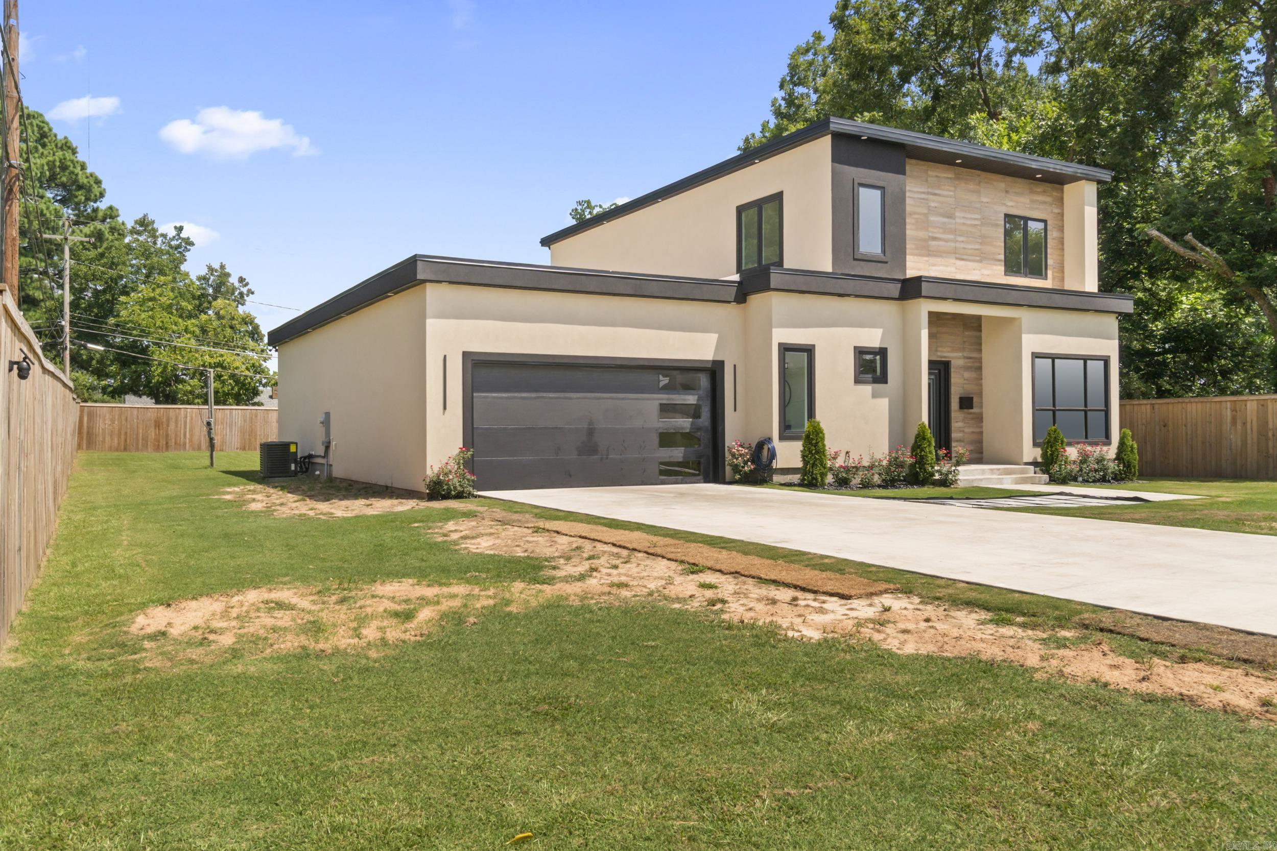 203 N Jeff Davis Avenue