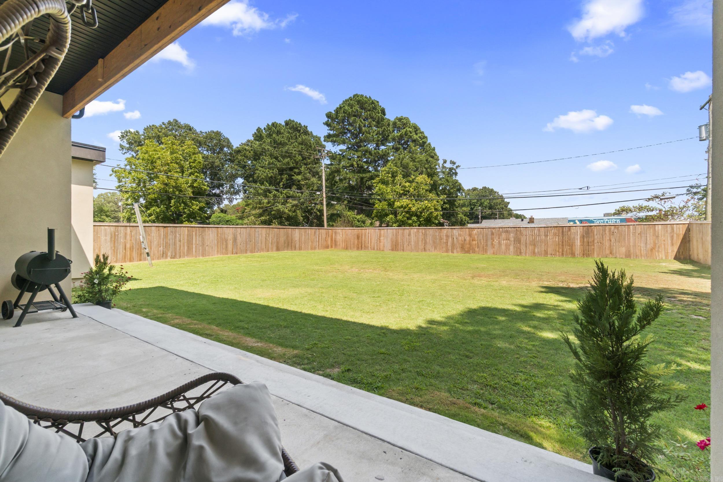 203 N Jeff Davis Avenue