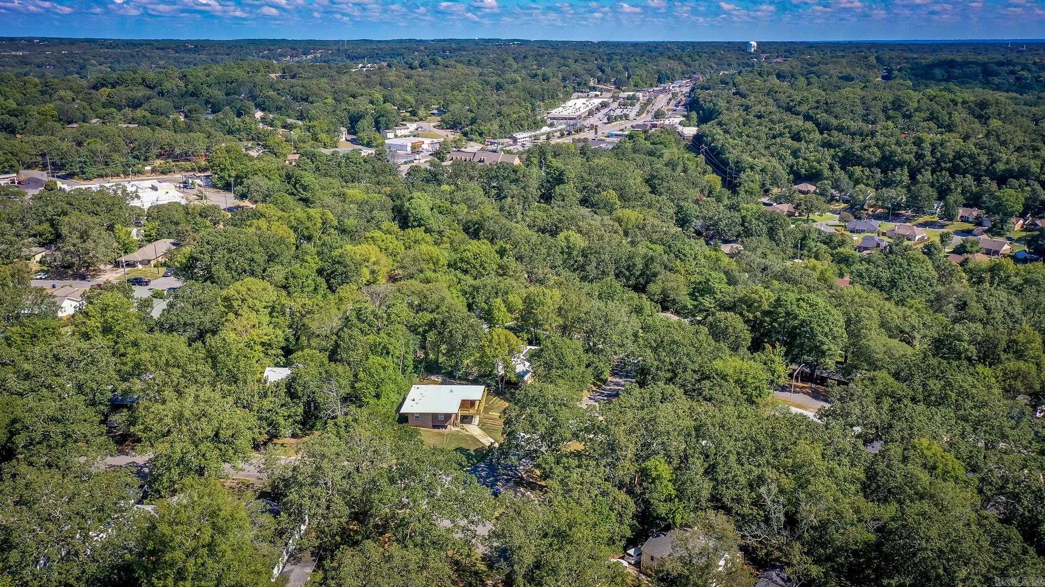 3700 N Cedar
