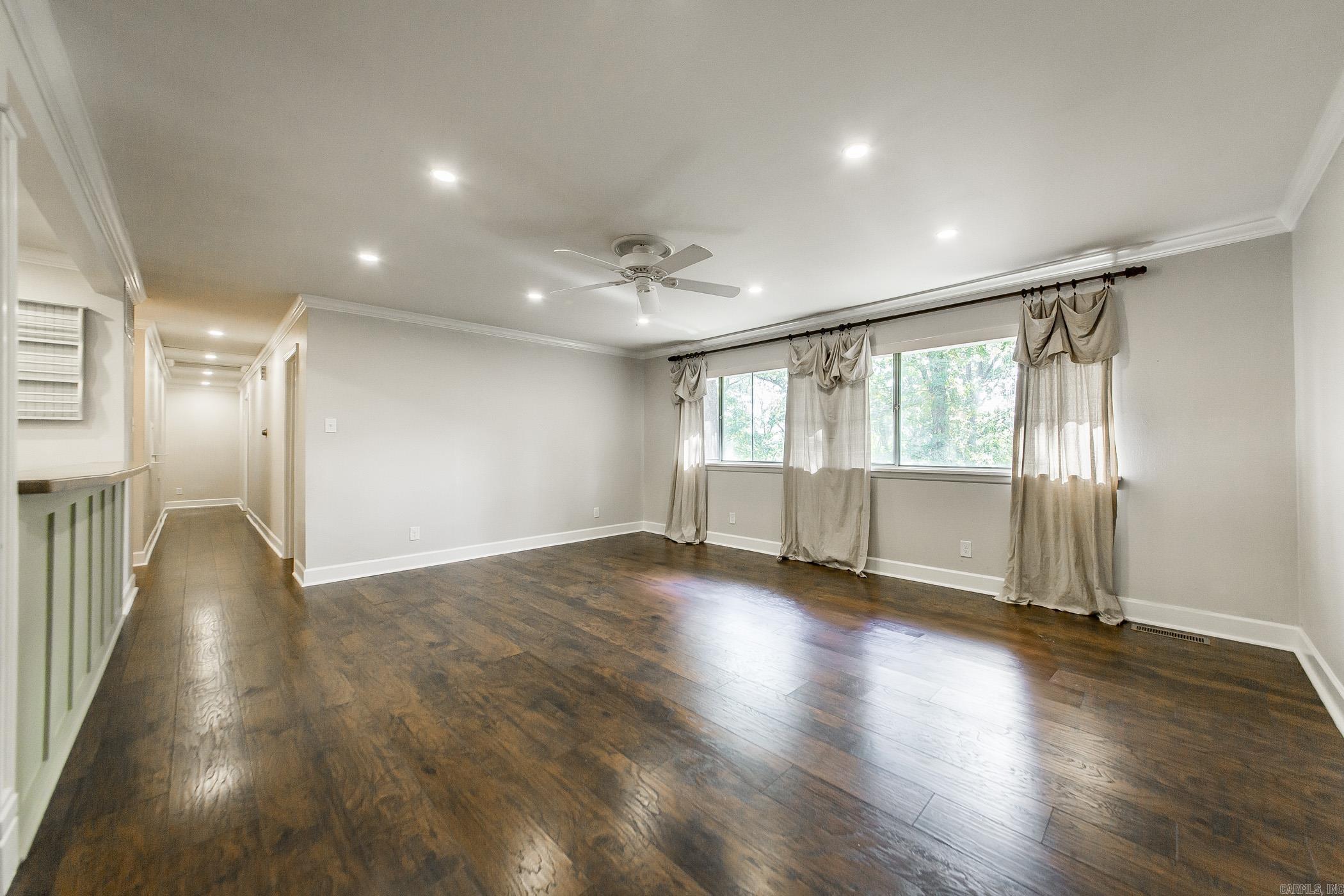 3700 N Cedar