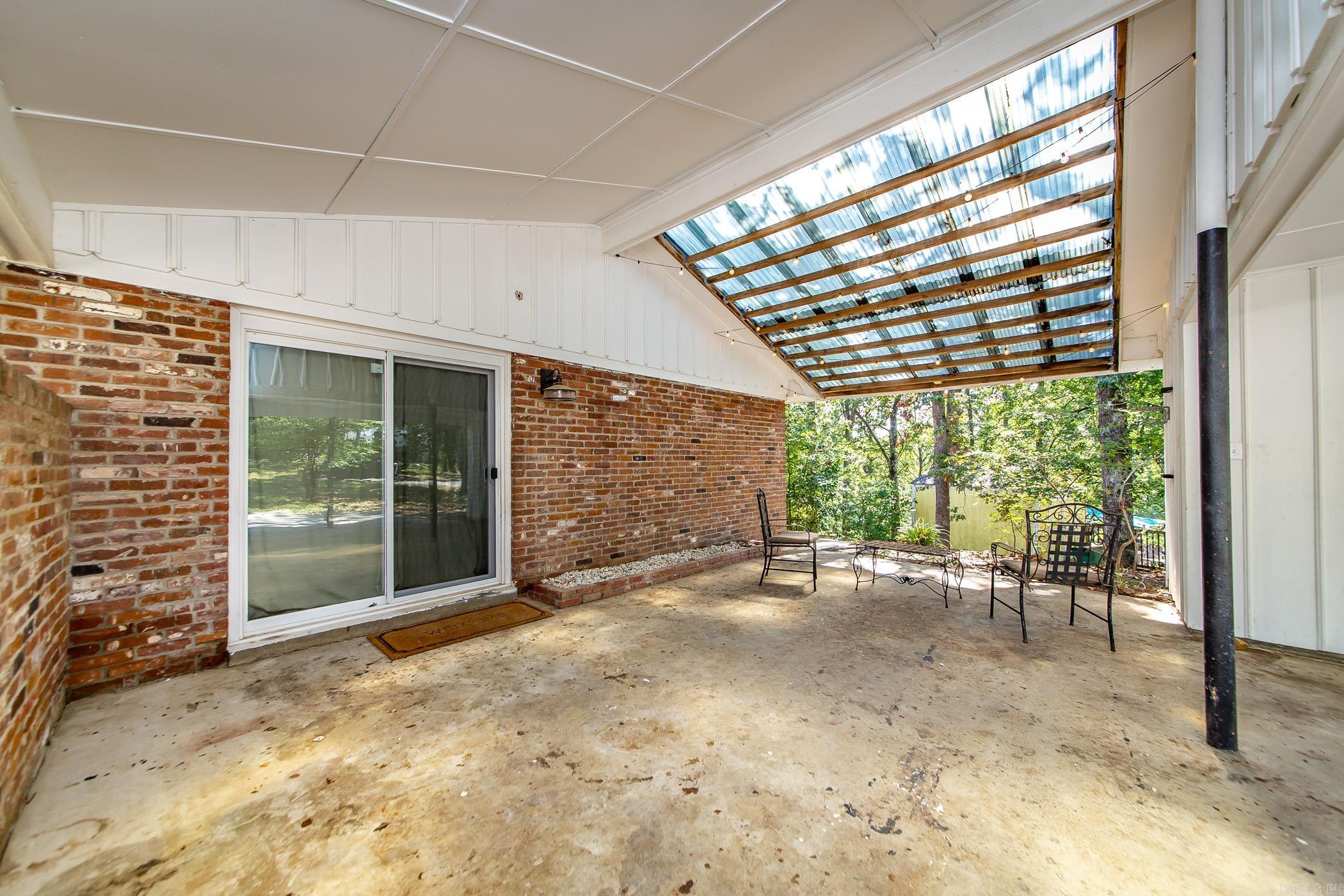 3700 N Cedar