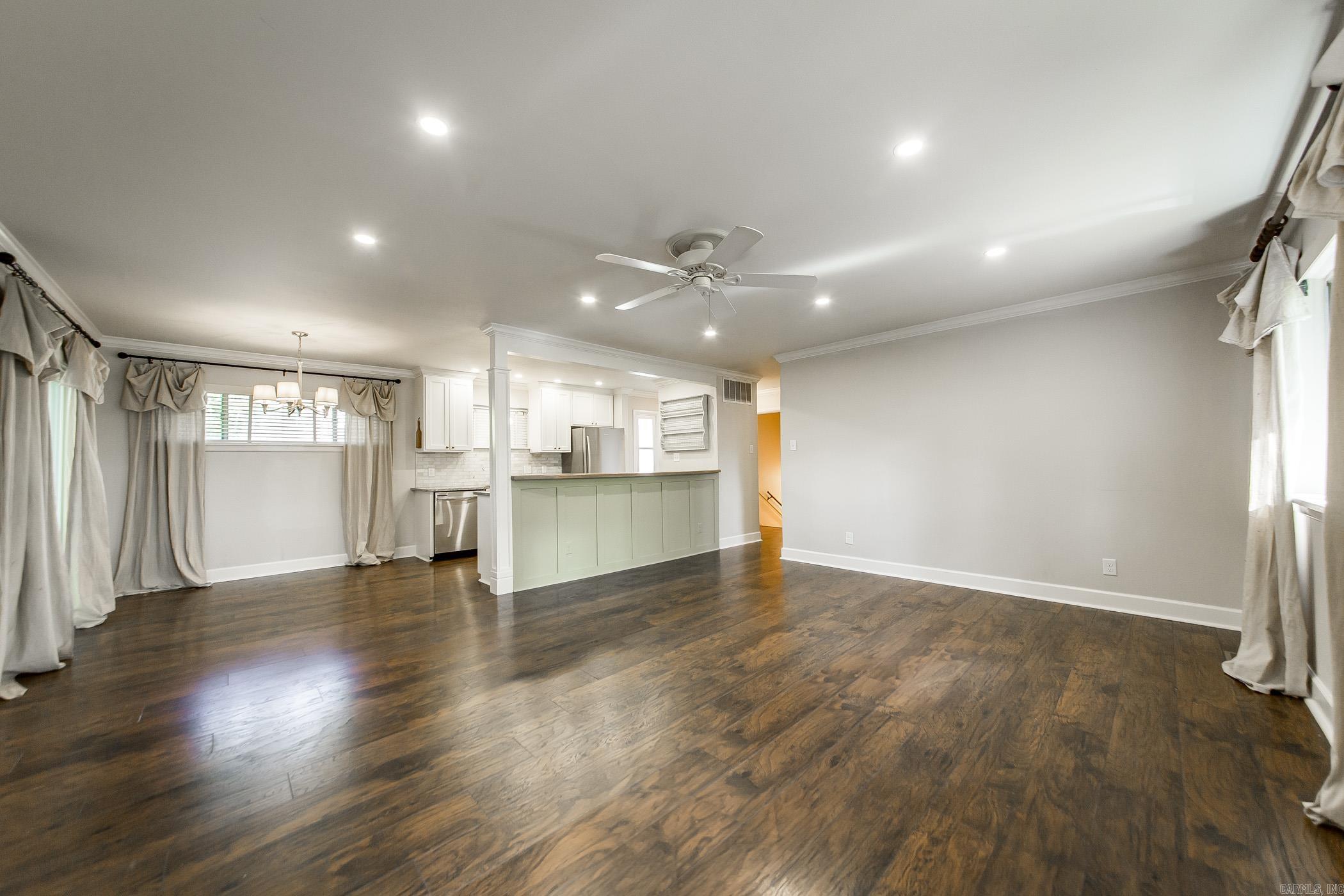 3700 N Cedar