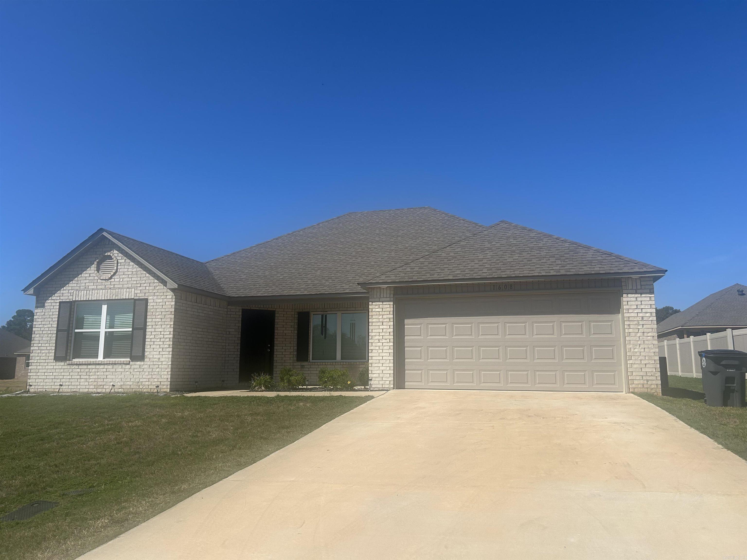 1608 Ridgefield Circle