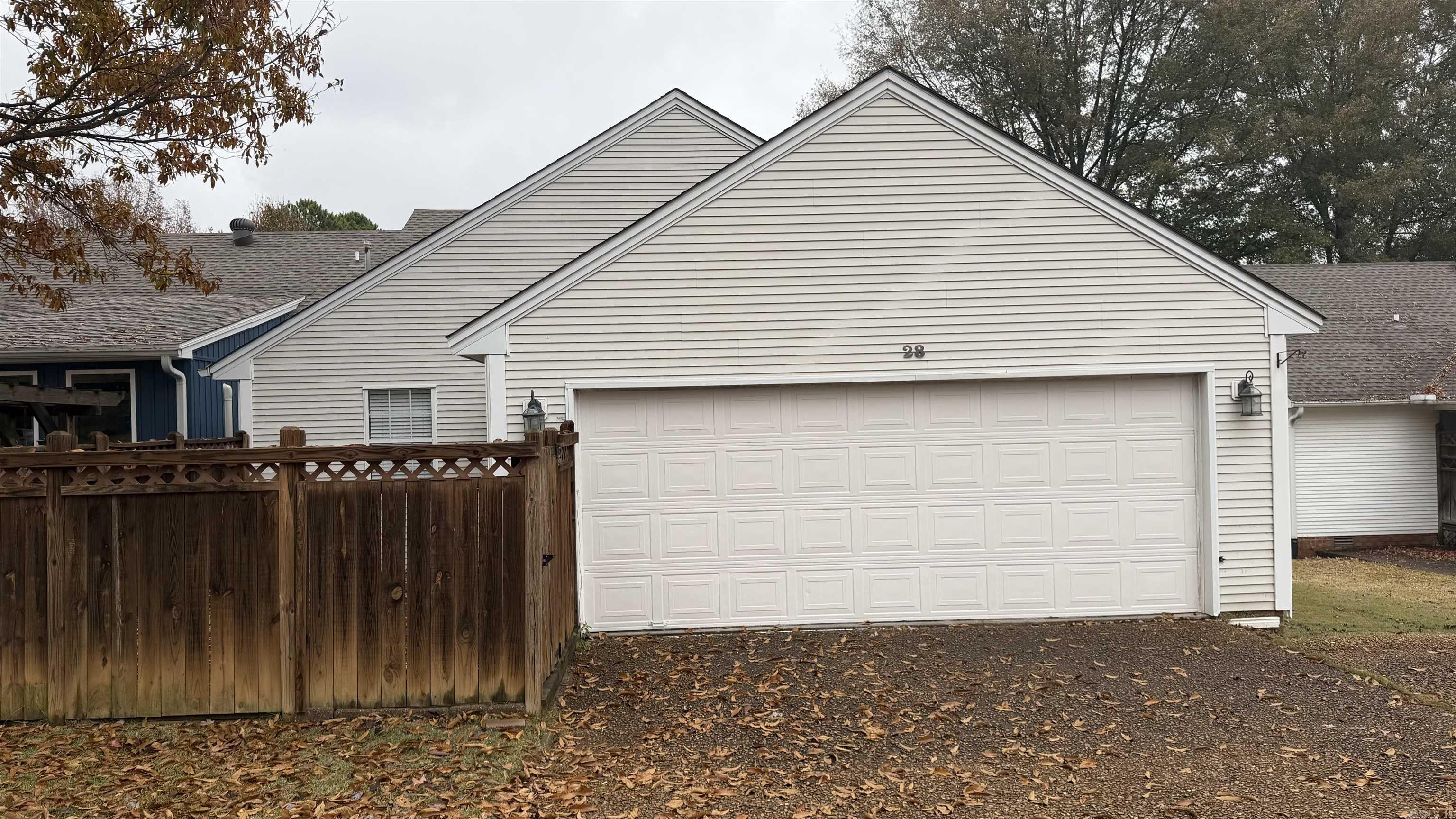 28 River Oaks Trace
