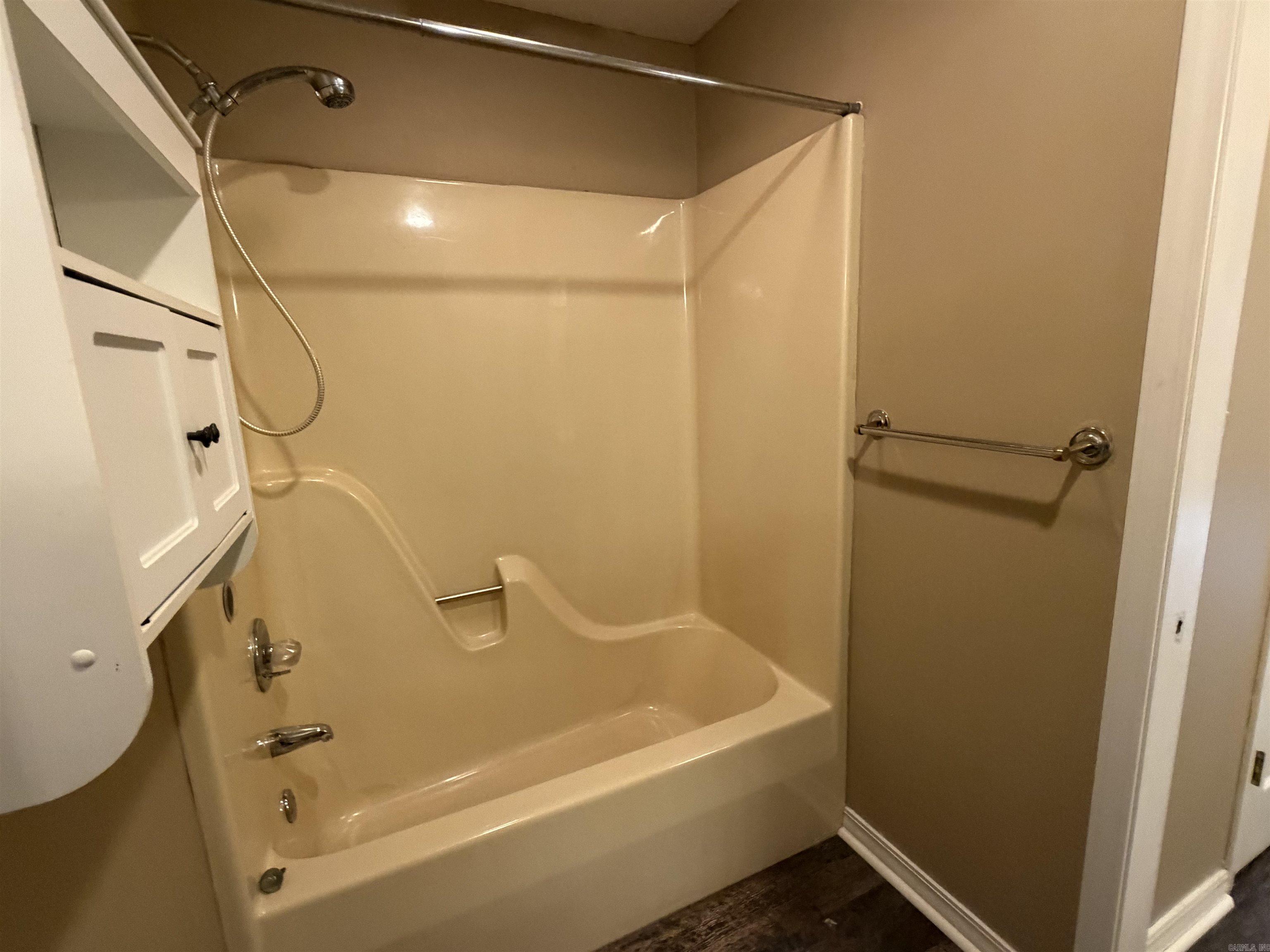 28 River Oaks Trace