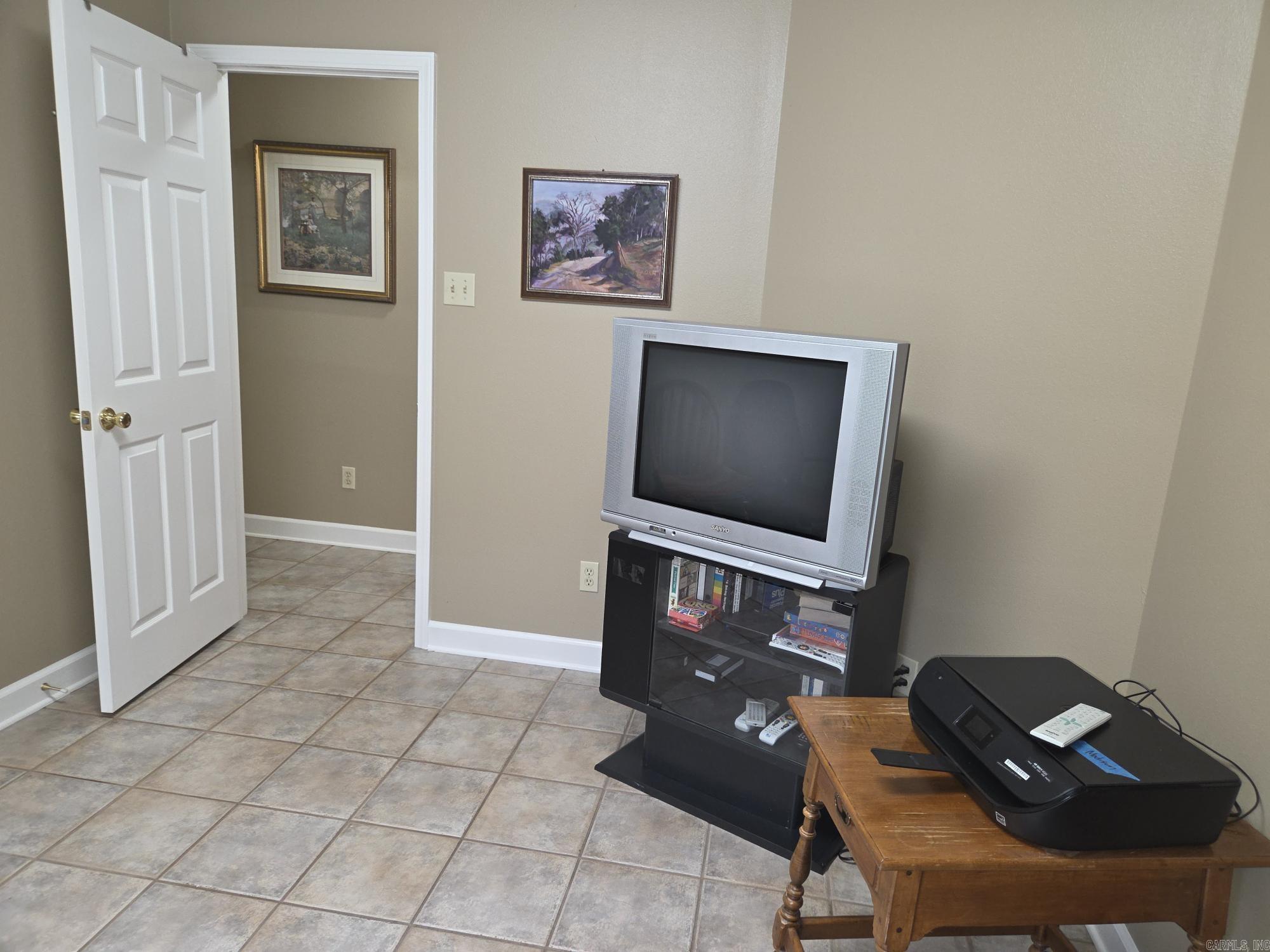 2417 Cattail Road