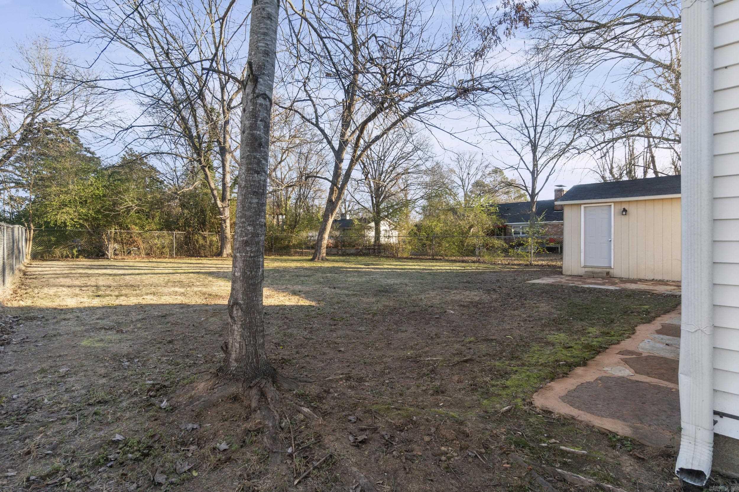 1402 W Center Avenue