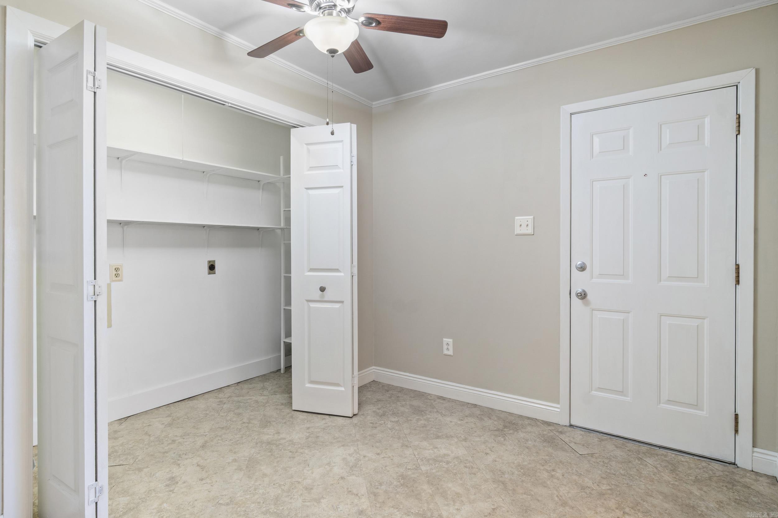 1402 W Center Avenue