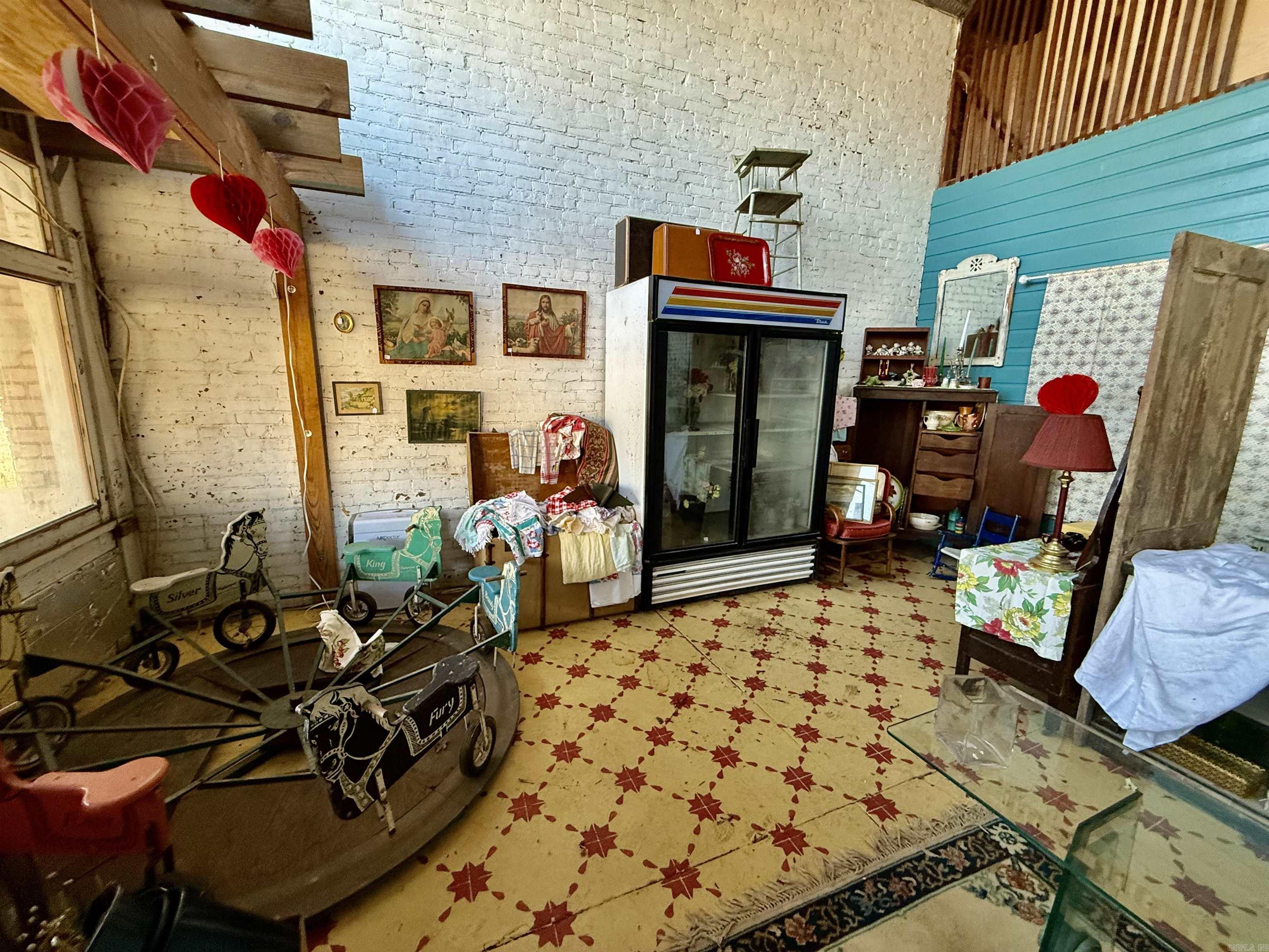 211 Oak Street
