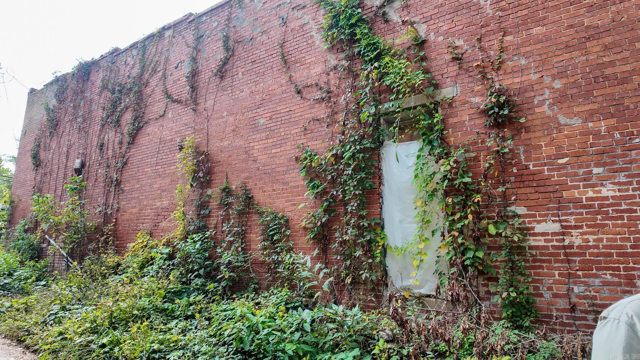 211 Oak Street
