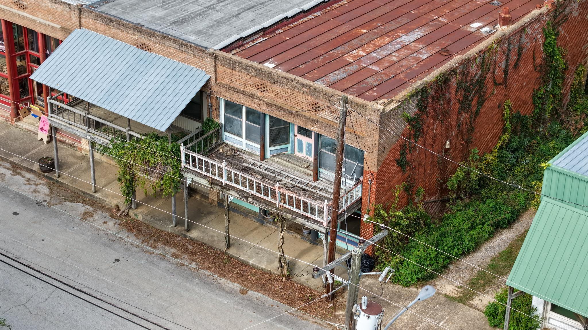 211 Oak Street