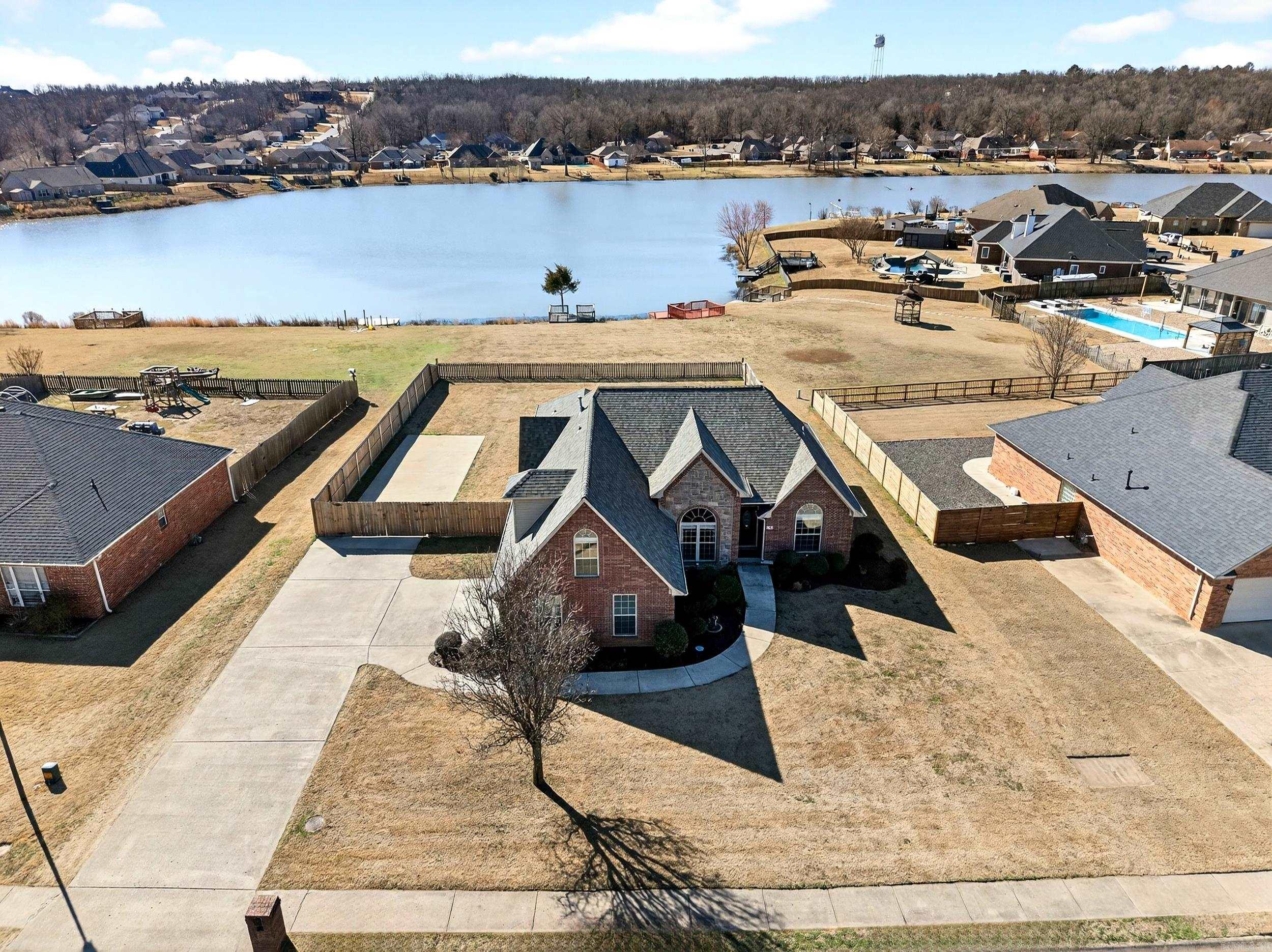 58 Lakeland Drive