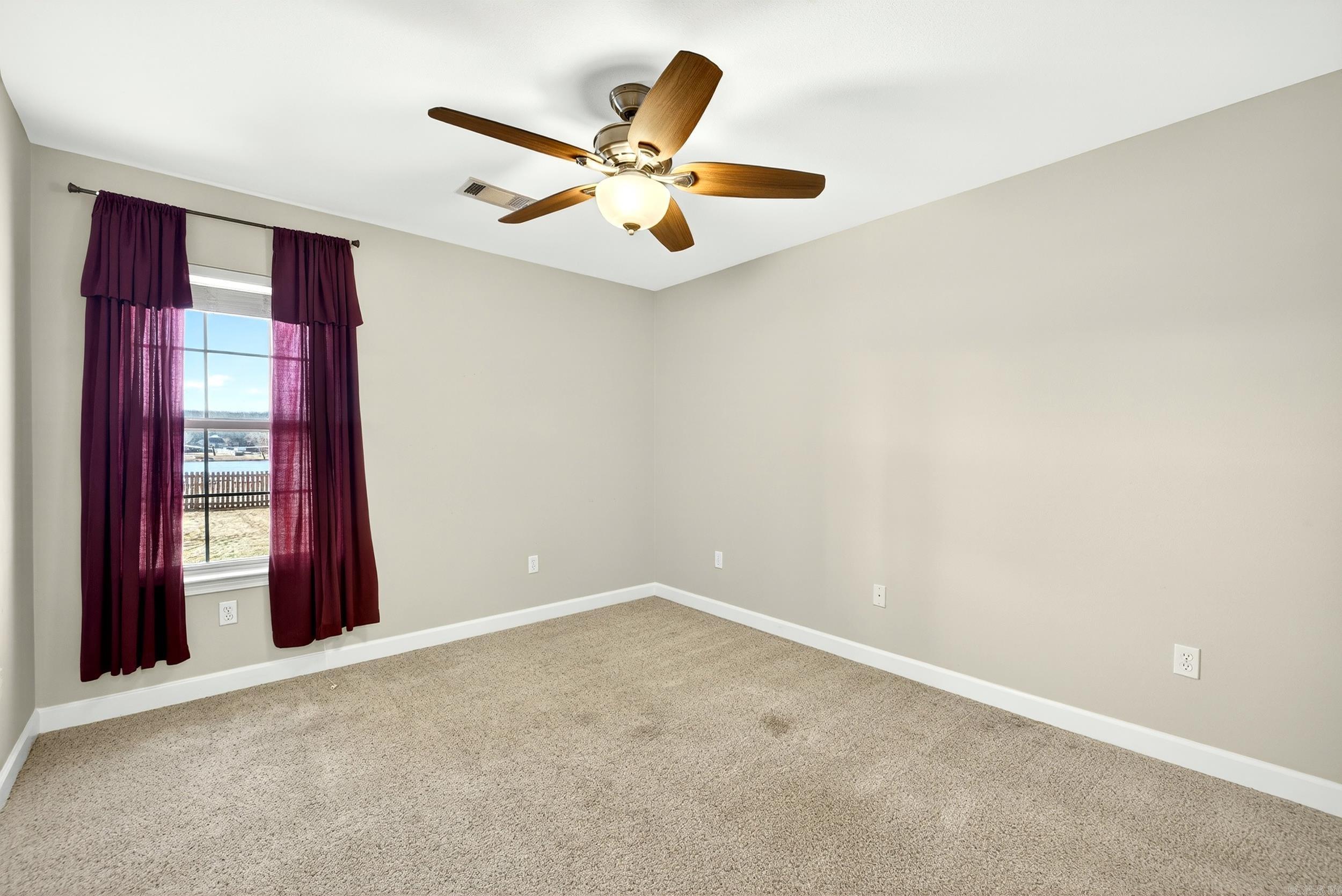 58 Lakeland Drive