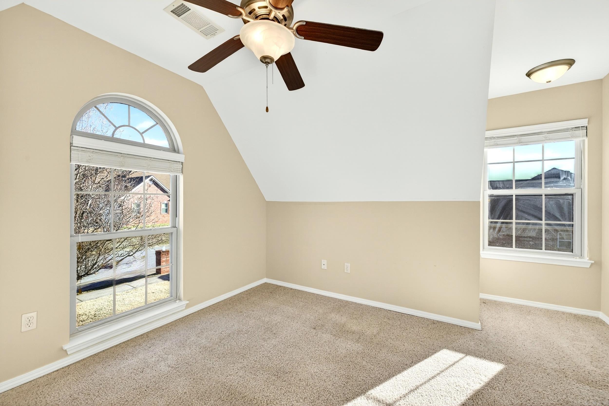 58 Lakeland Drive