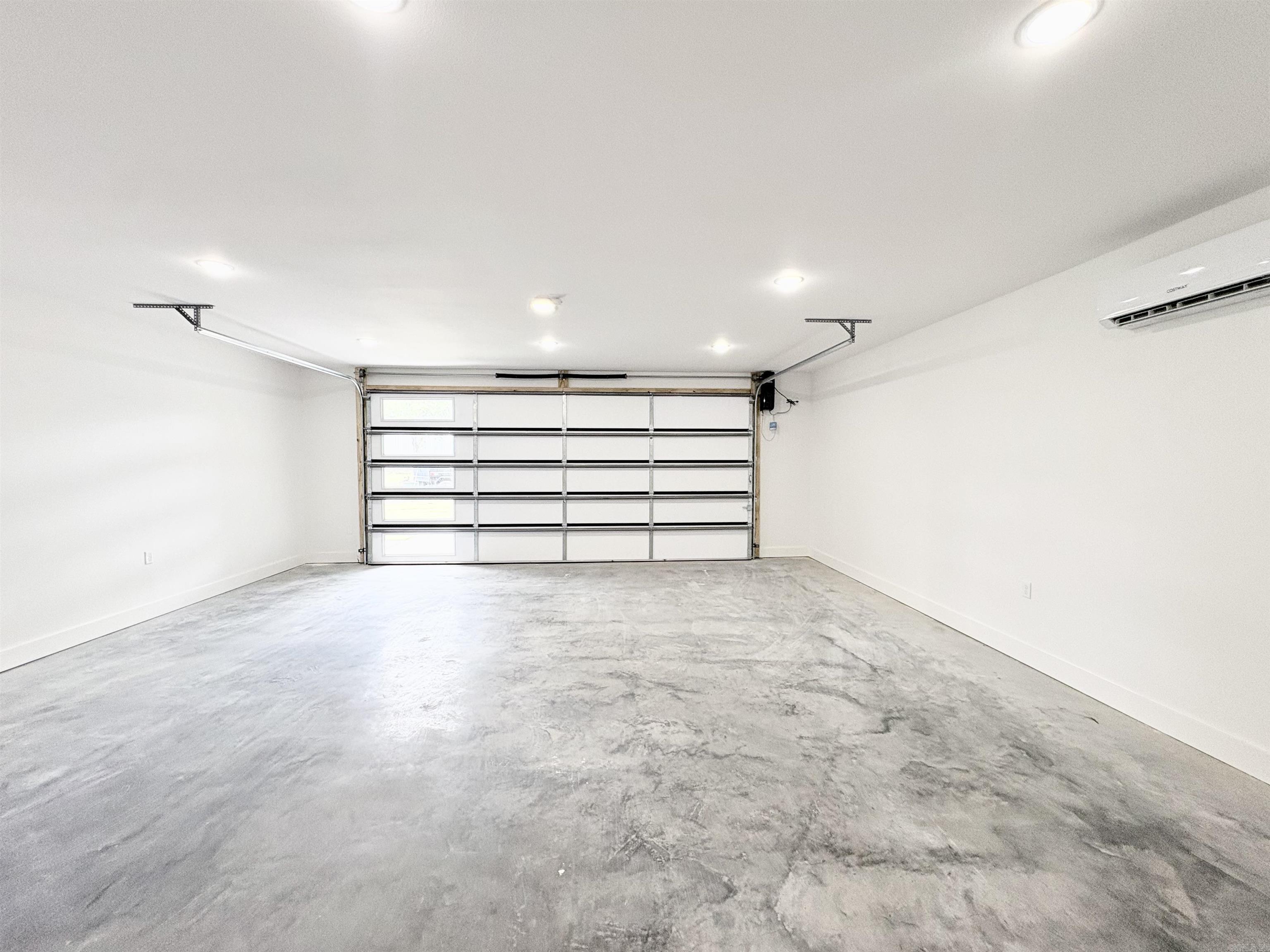 1947 Lakeview Drive