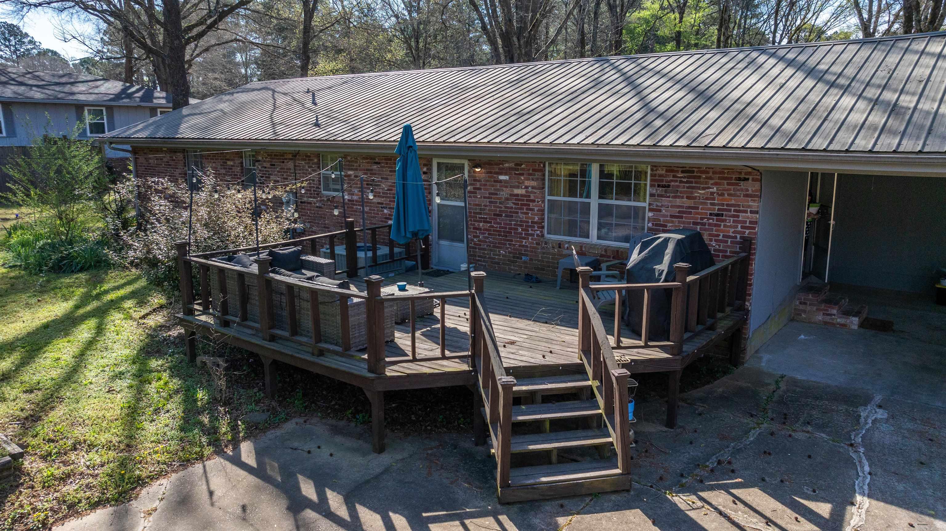 1404 Fox Drive